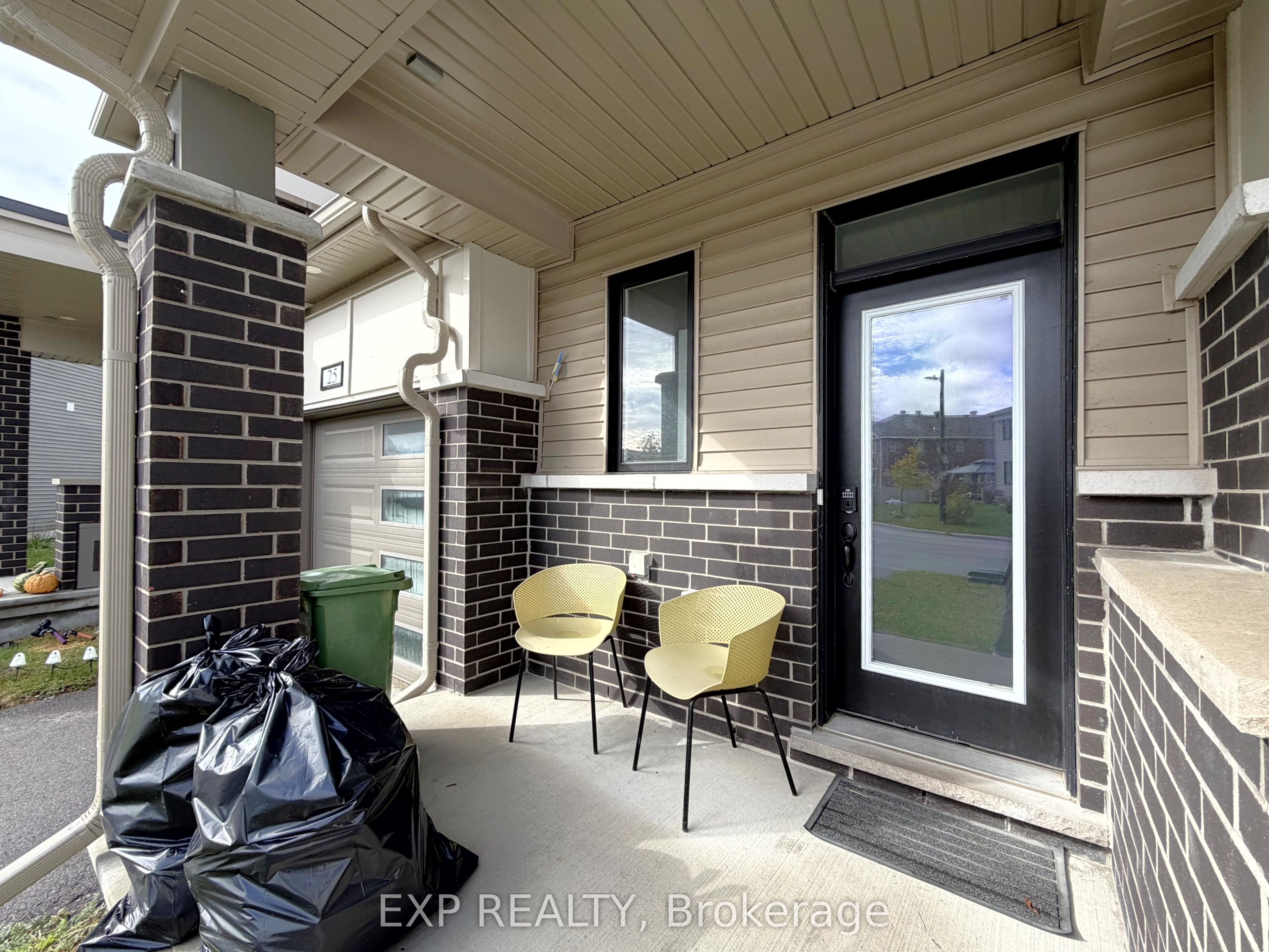 27 Bermondsey Way Property Photo 2