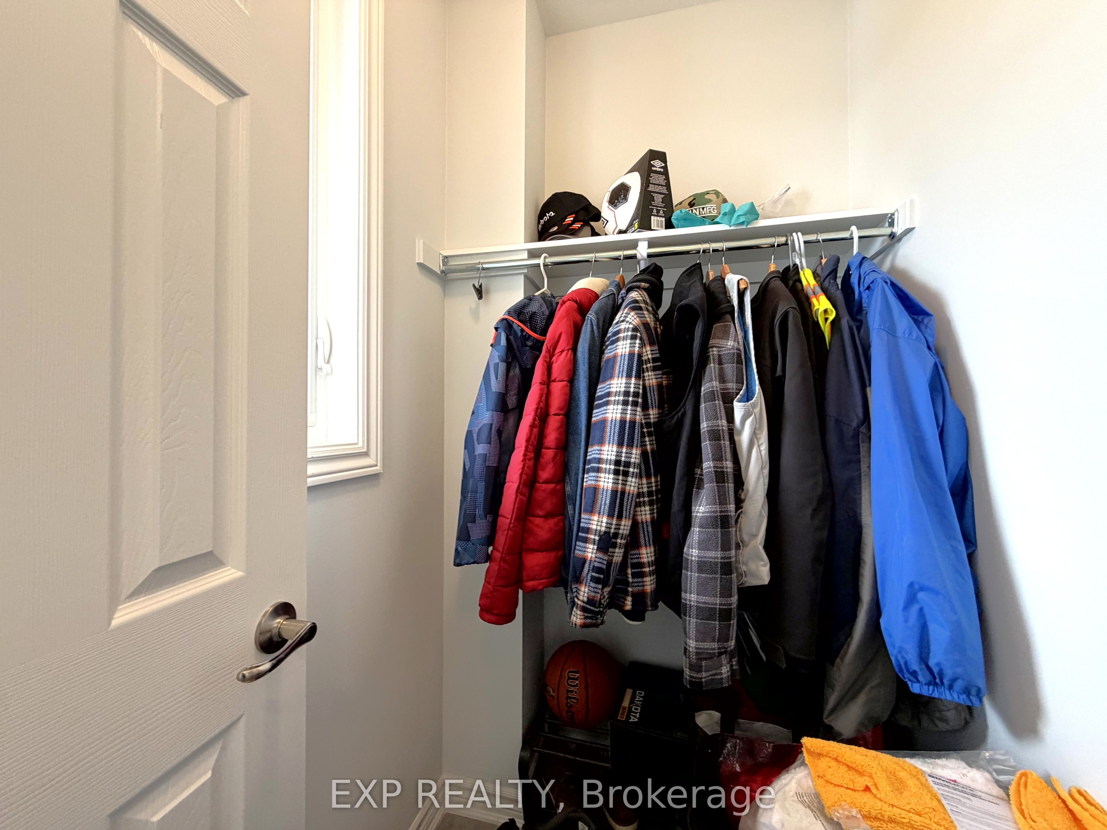 27 Bermondsey Way Property Photo 4