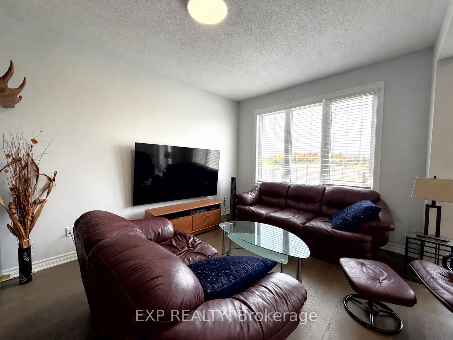 27 Bermondsey Way Property Photo 6