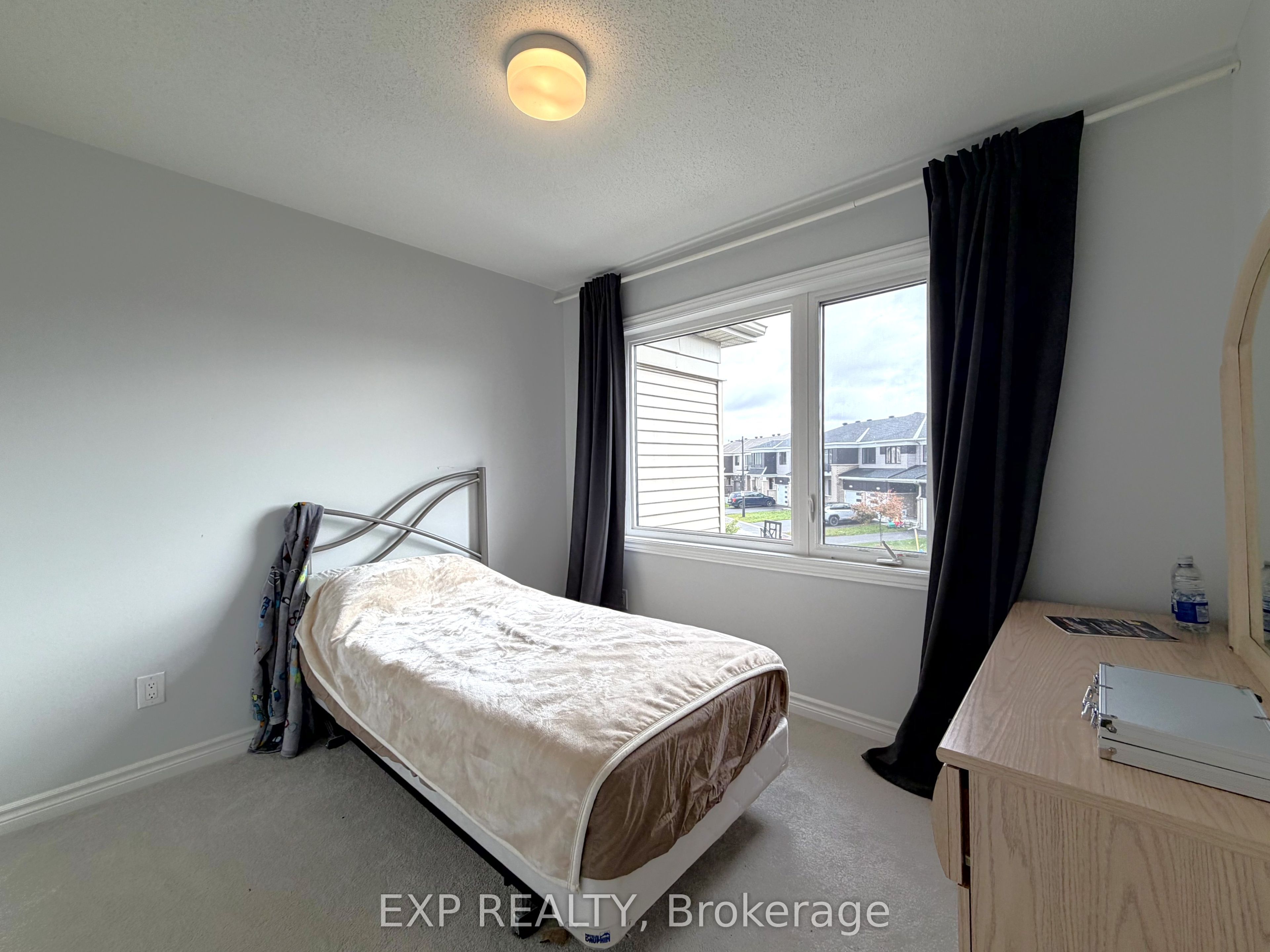 27 Bermondsey Way Property Photo 9