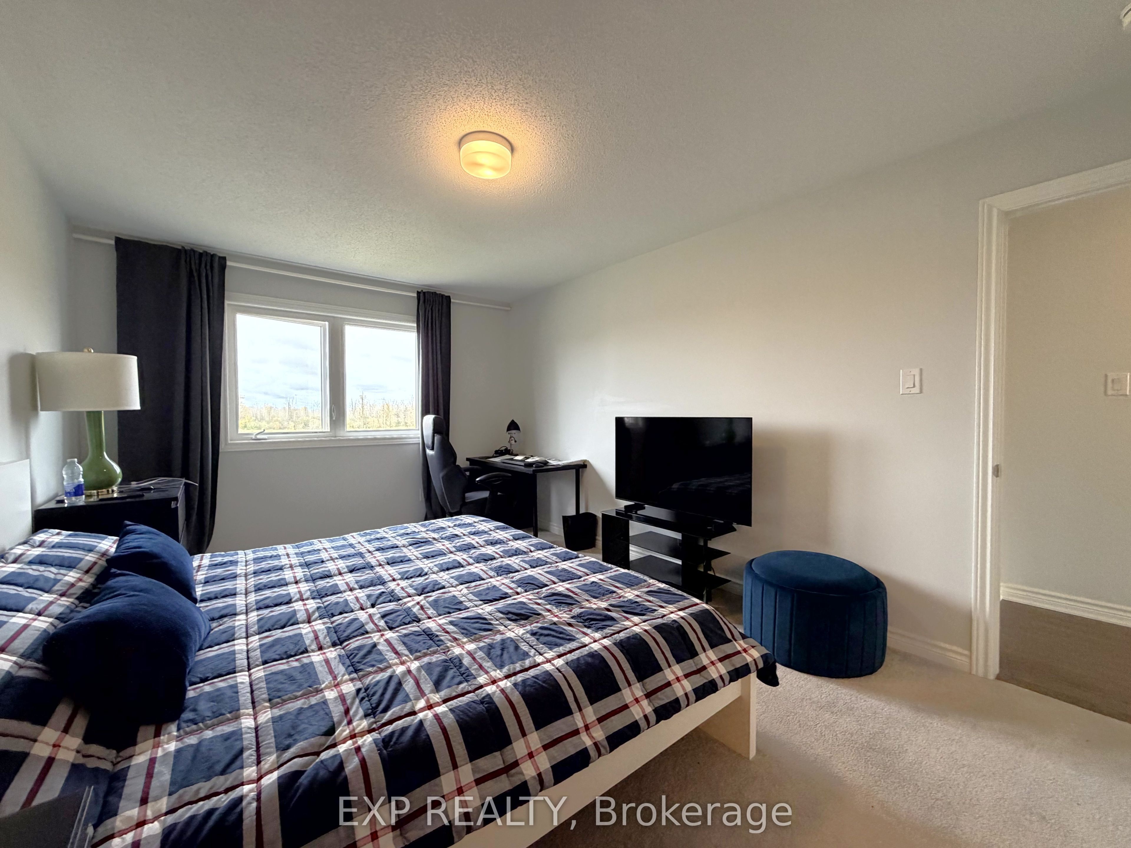 27 Bermondsey Way Property Photo 16