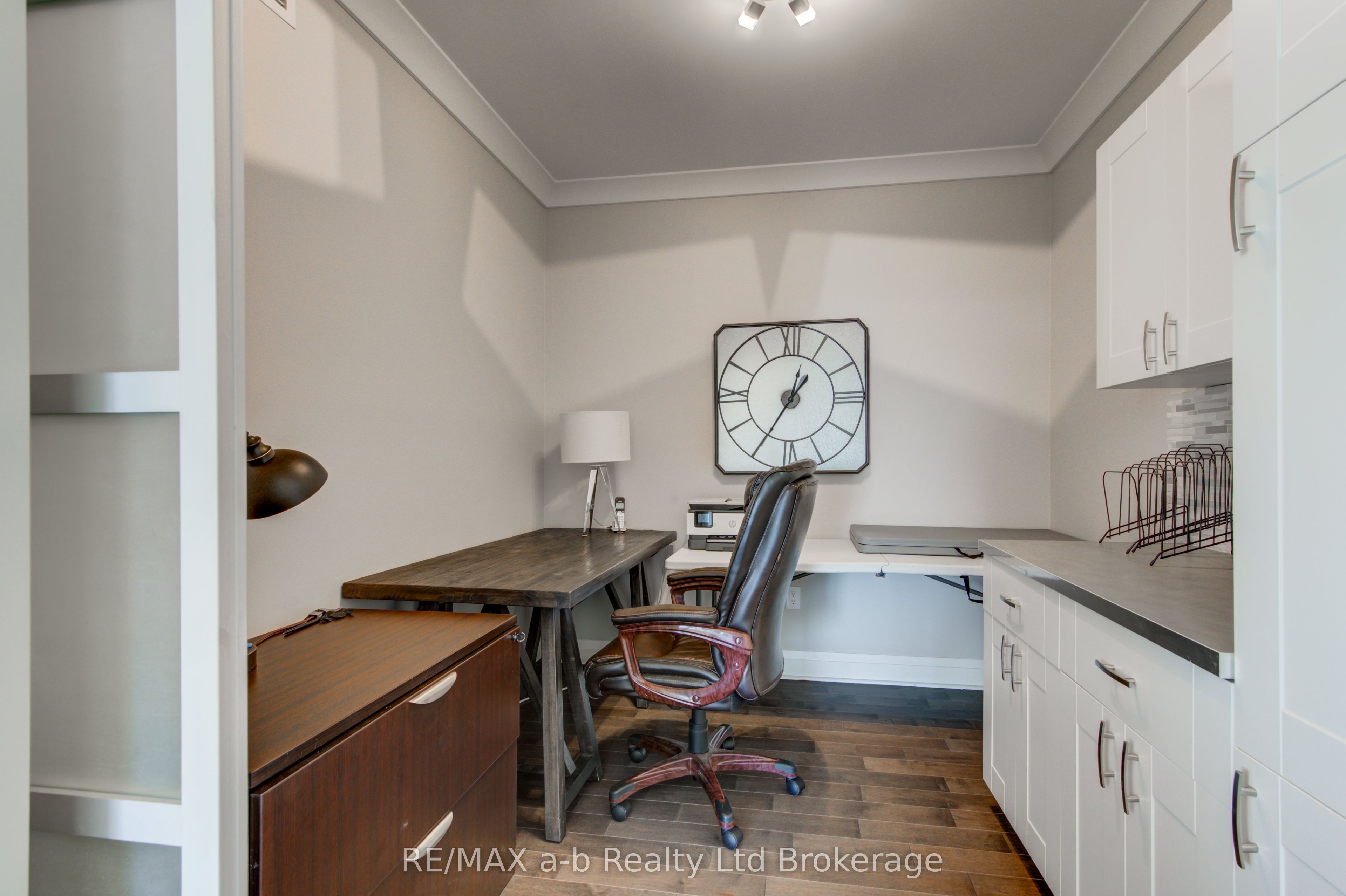 330 Ridout Street N 2702 Property Photo 13