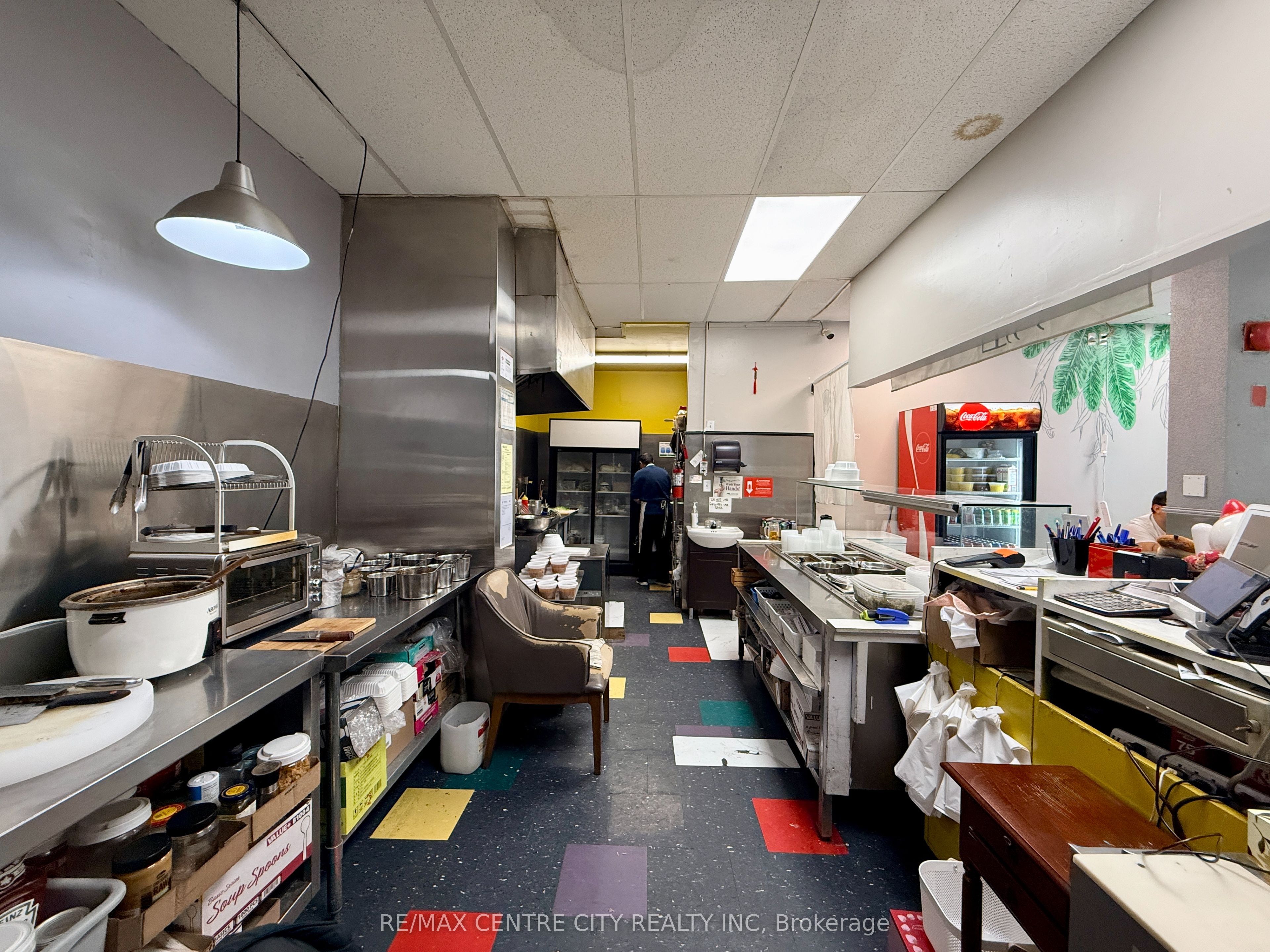 421 Richmond Street Property Photo 4