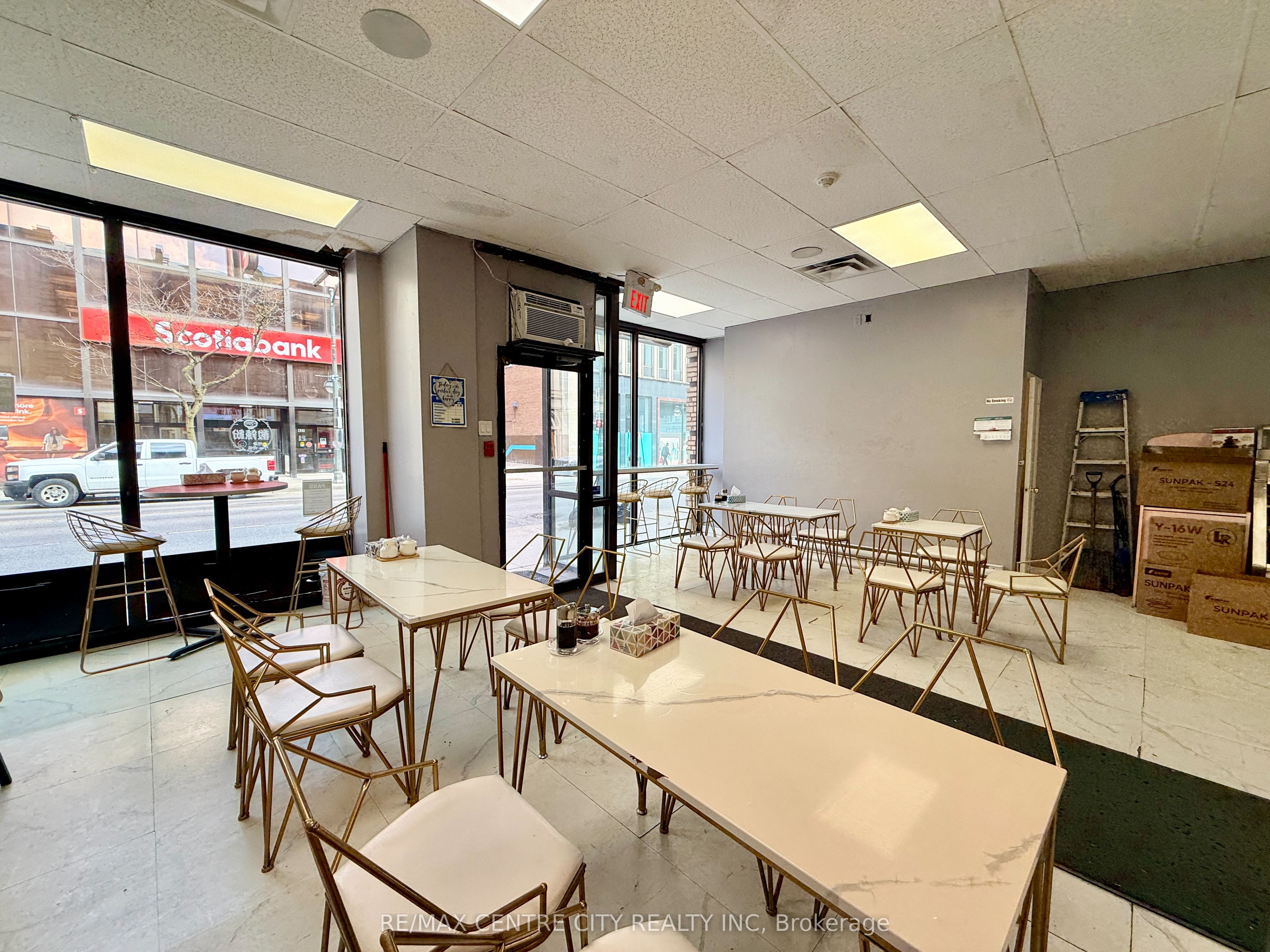 421 Richmond Street Property Photo 8