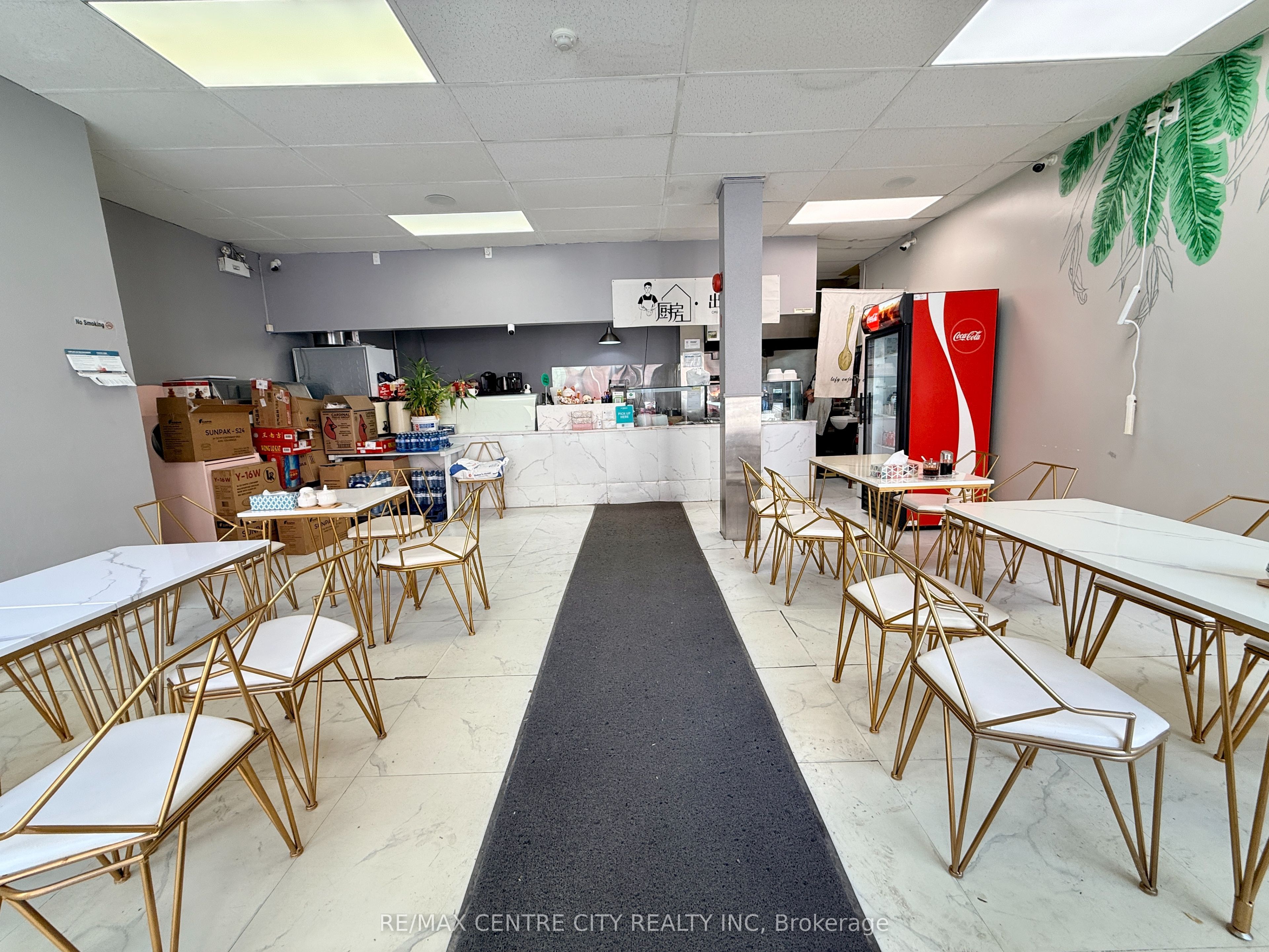 421 Richmond Street Property Photo 9