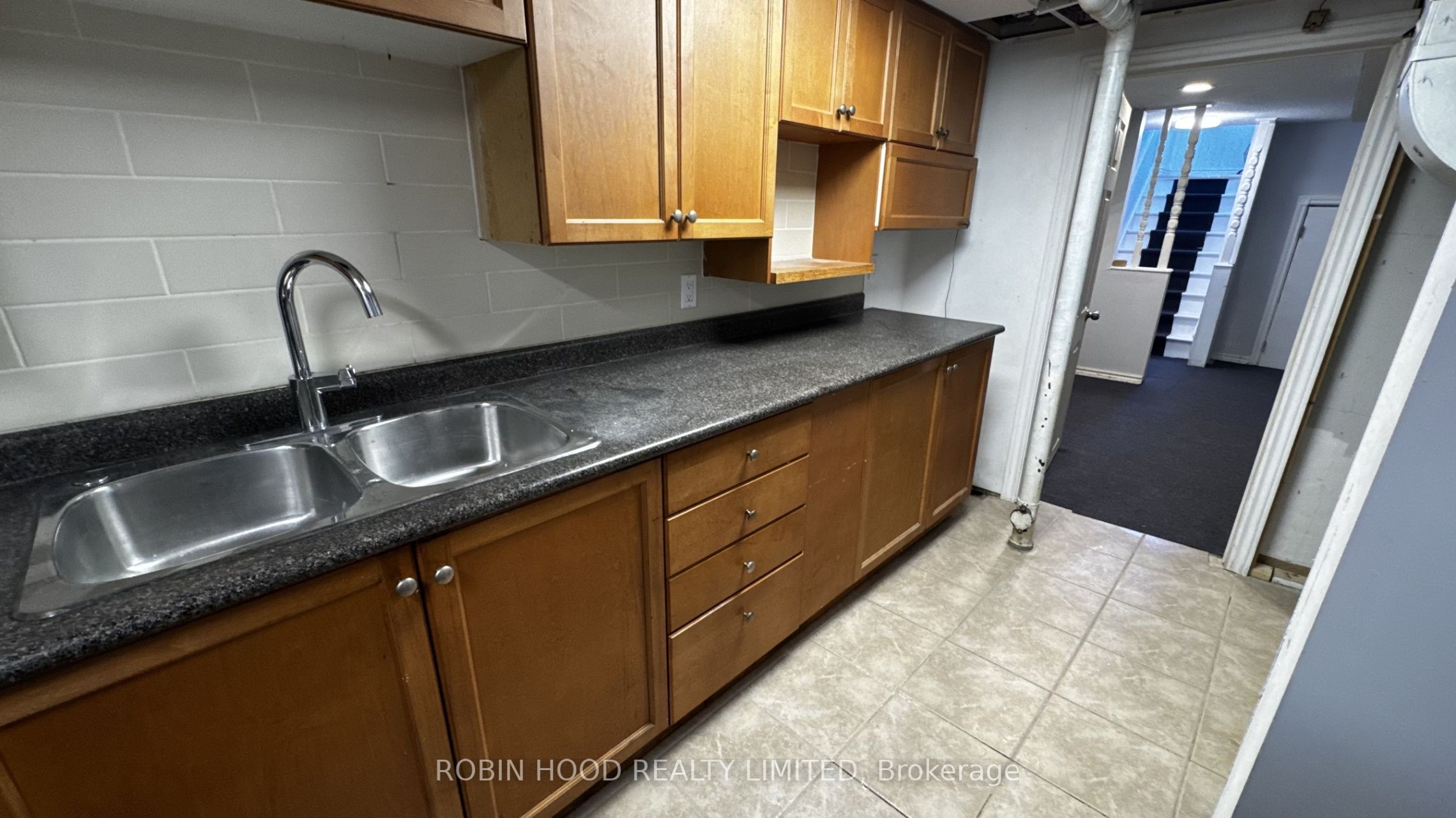 542 Mohawk Road E Property Photo 14