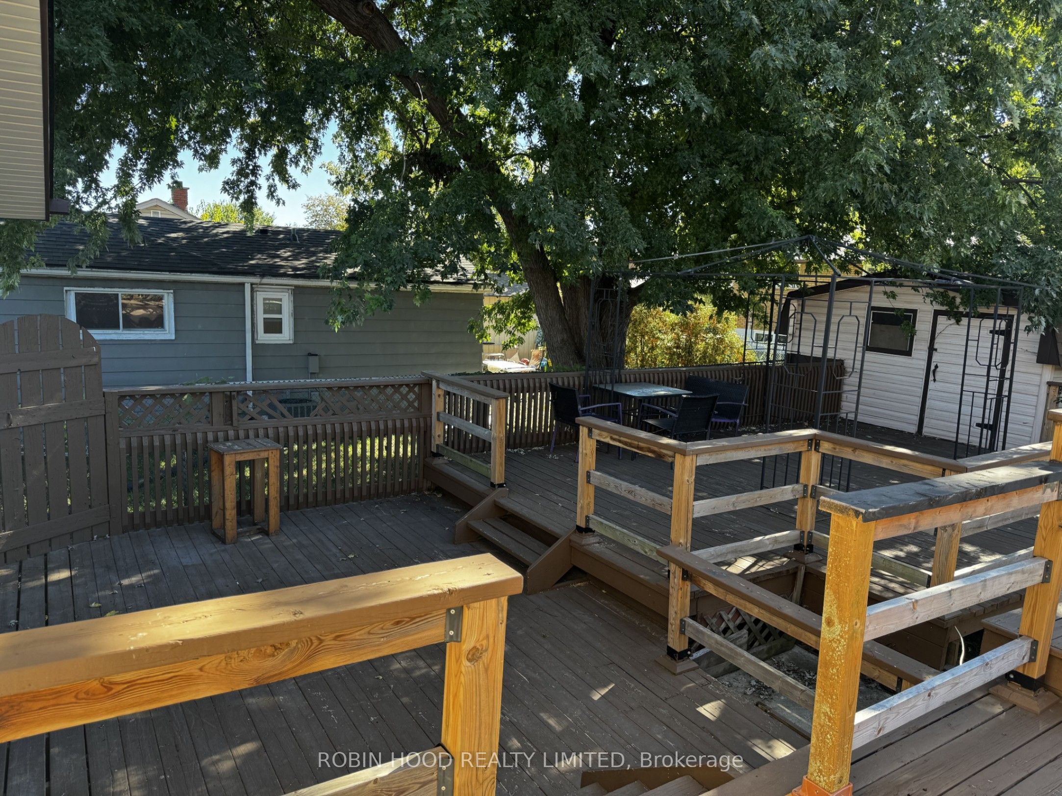 542 Mohawk Road E Property Photo 18