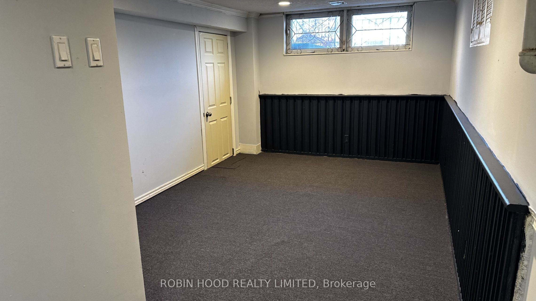 542 Mohawk Road E Property Photo 22