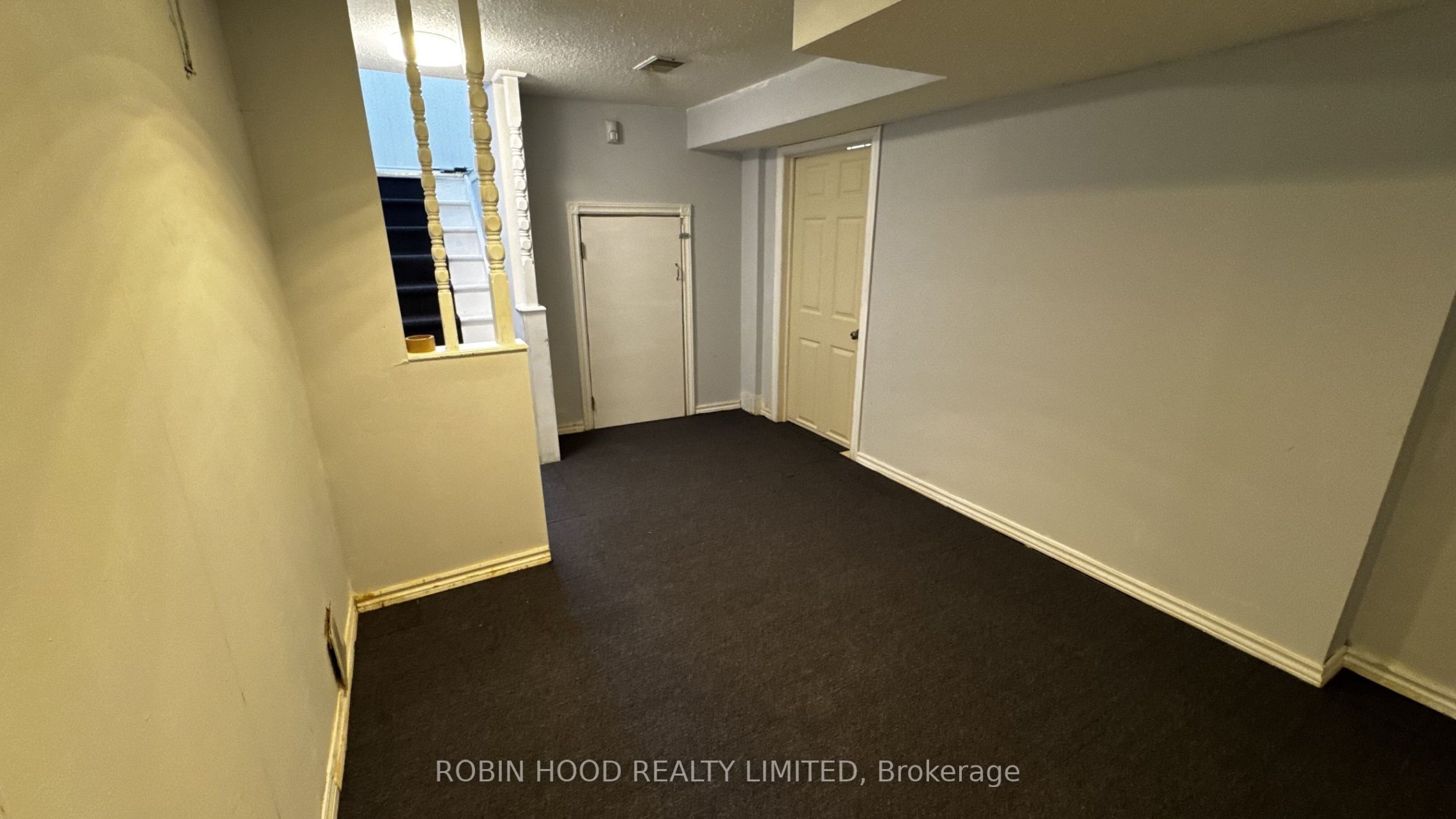542 Mohawk Road E Property Photo 23