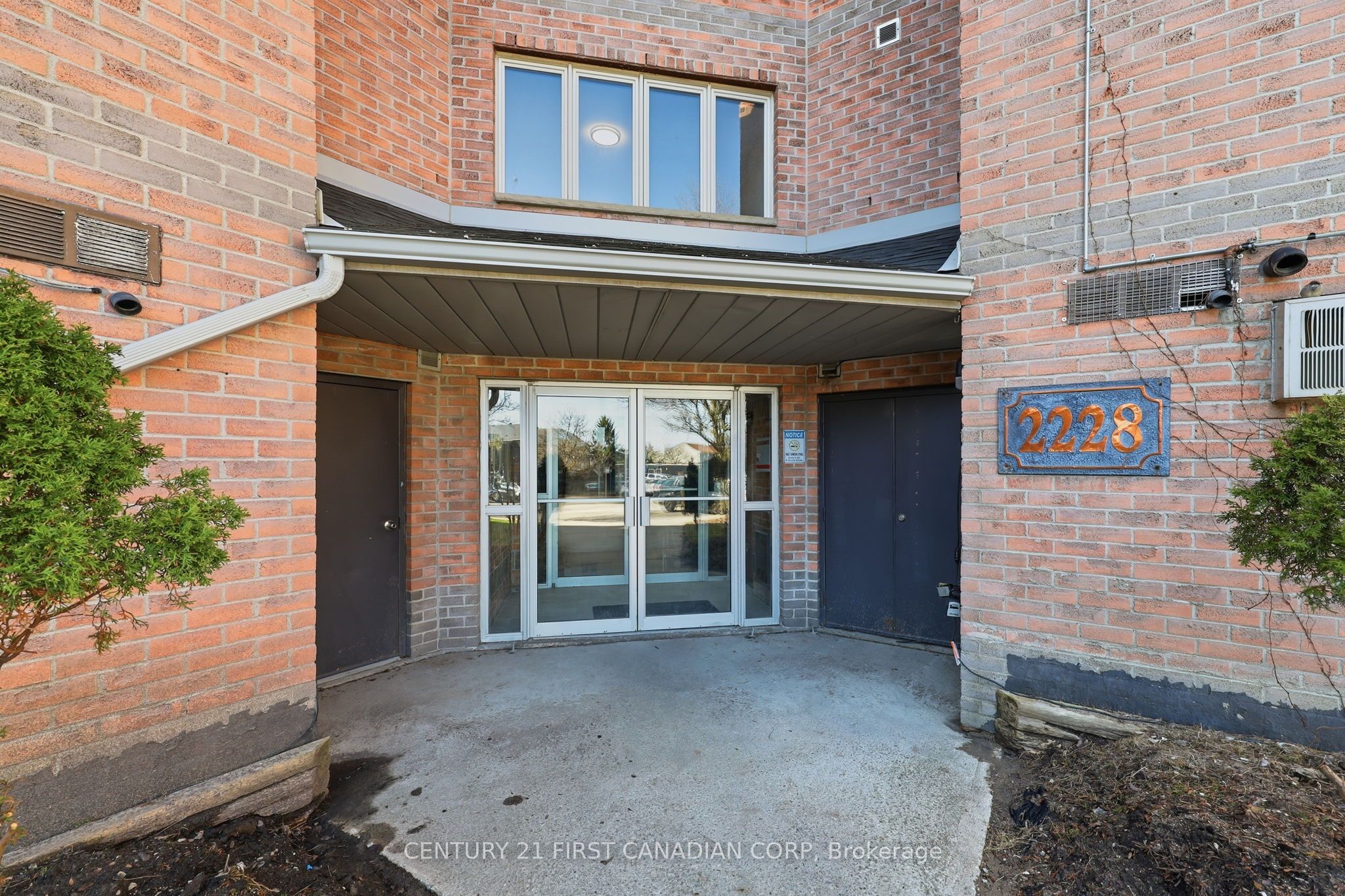 2228 Trafalgar Street 201 Property Photo 1