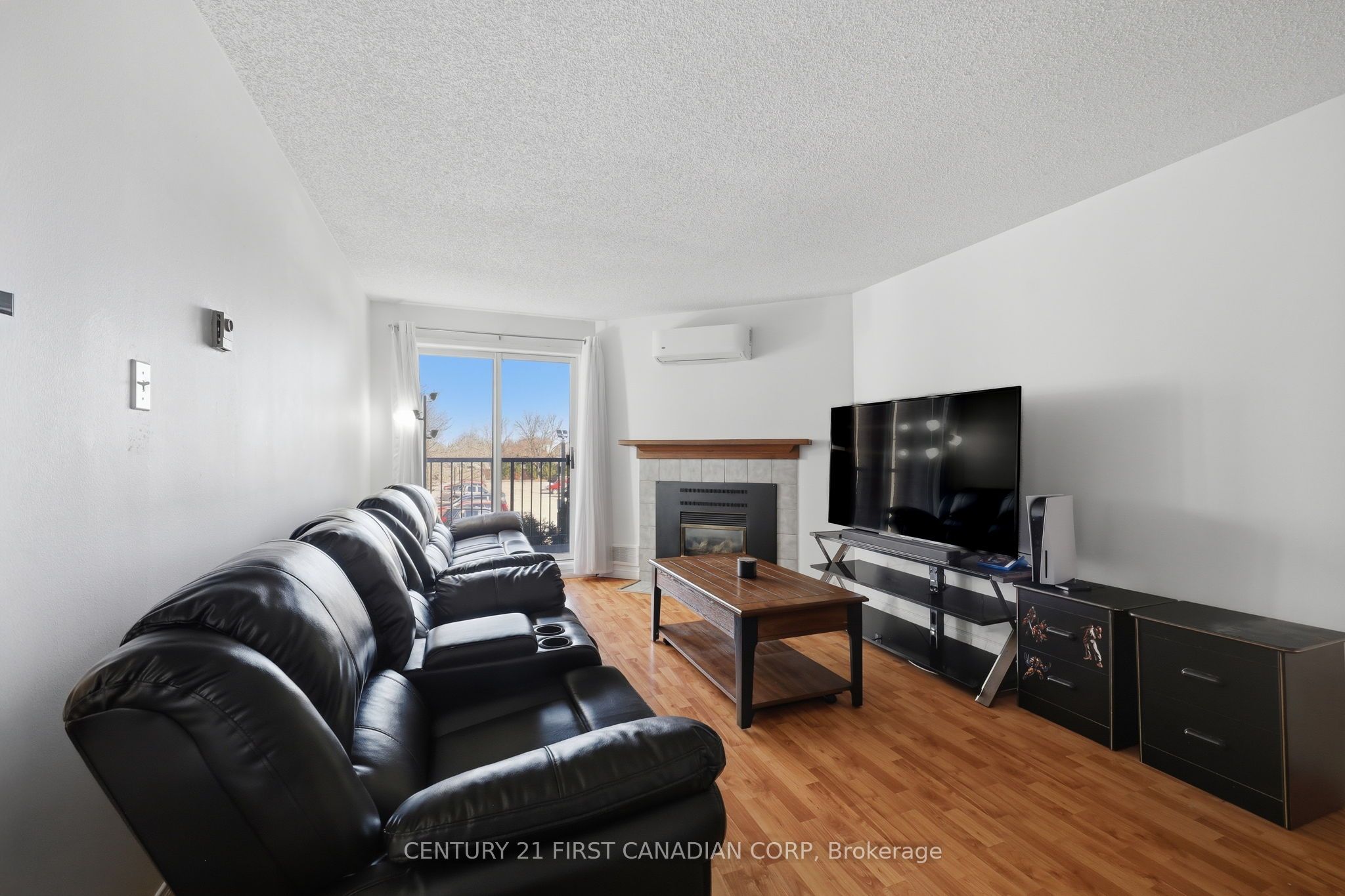 2228 Trafalgar Street 201 Property Photo 8