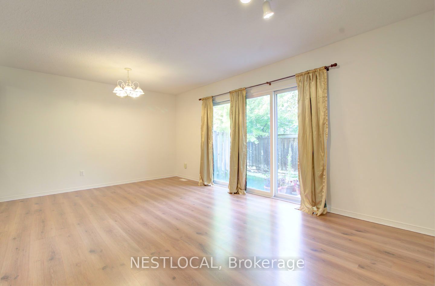 10 Fallowfield Drive 11 Property Photo 13
