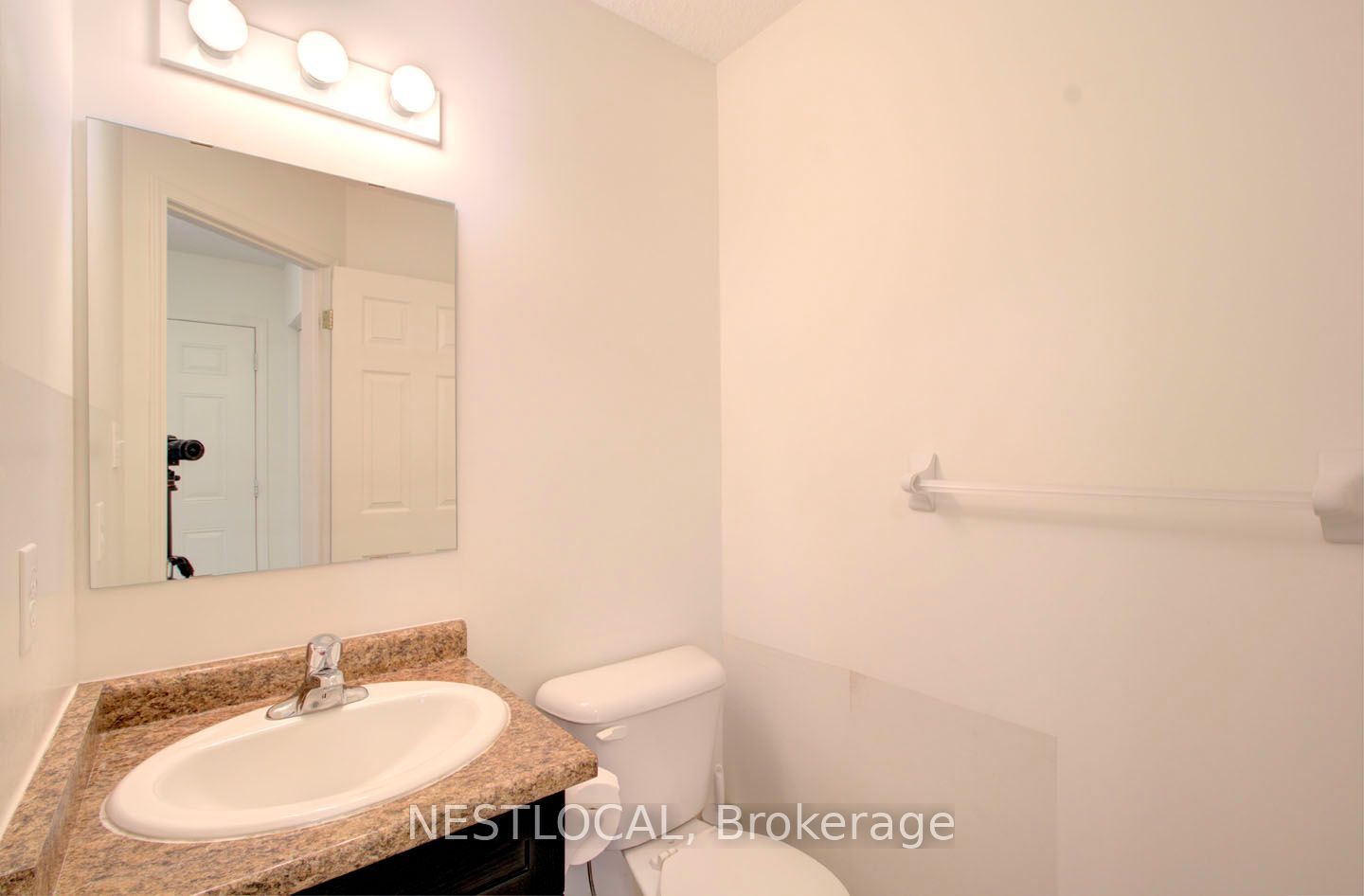 10 Fallowfield Drive 11 Property Photo 15