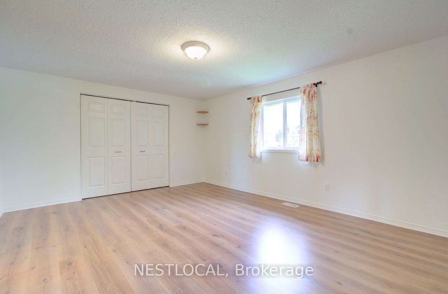 10 Fallowfield Drive 11 Property Photo 18
