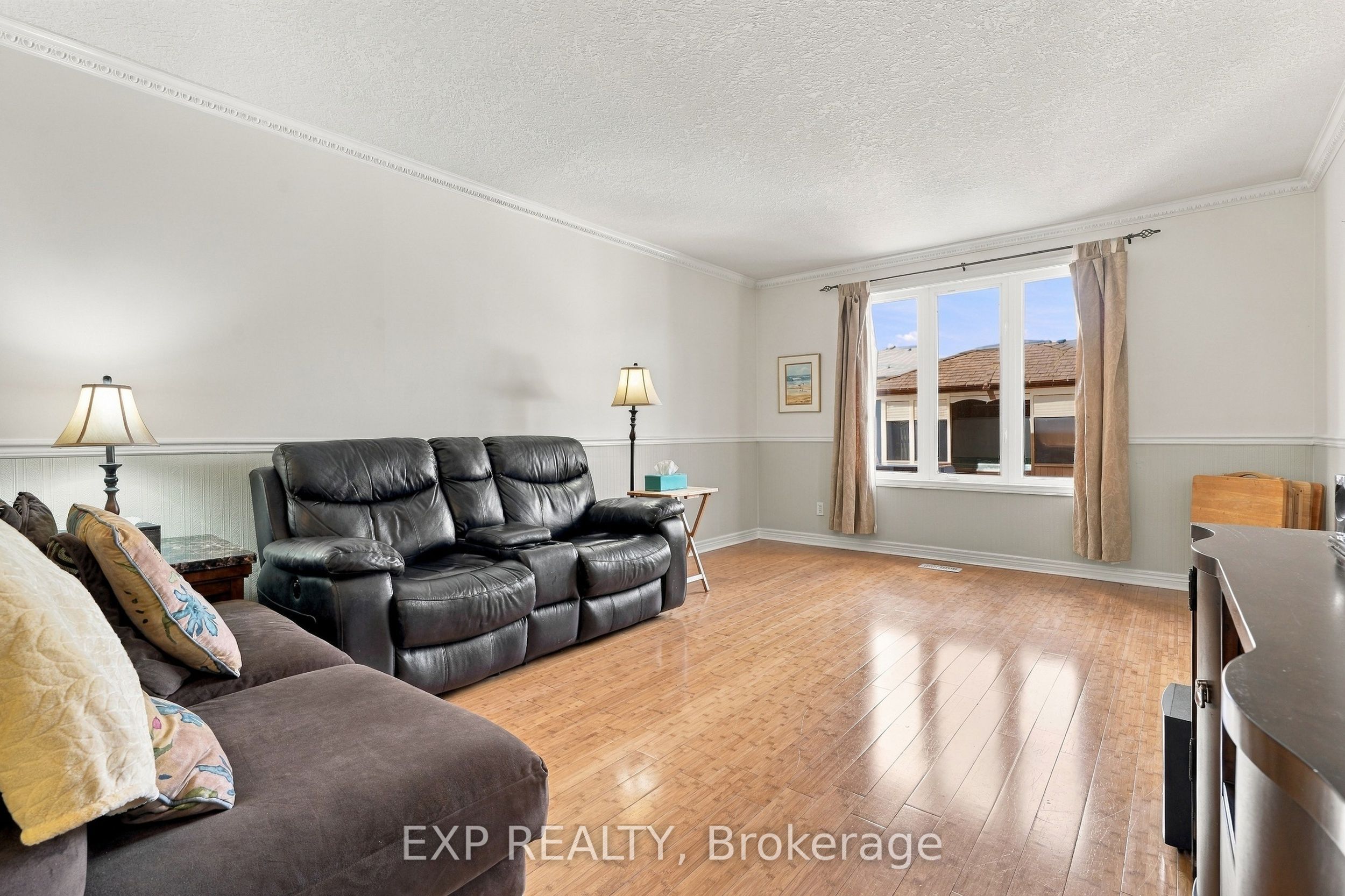 99 Stiefelmeyer Crescent Property Photo 6