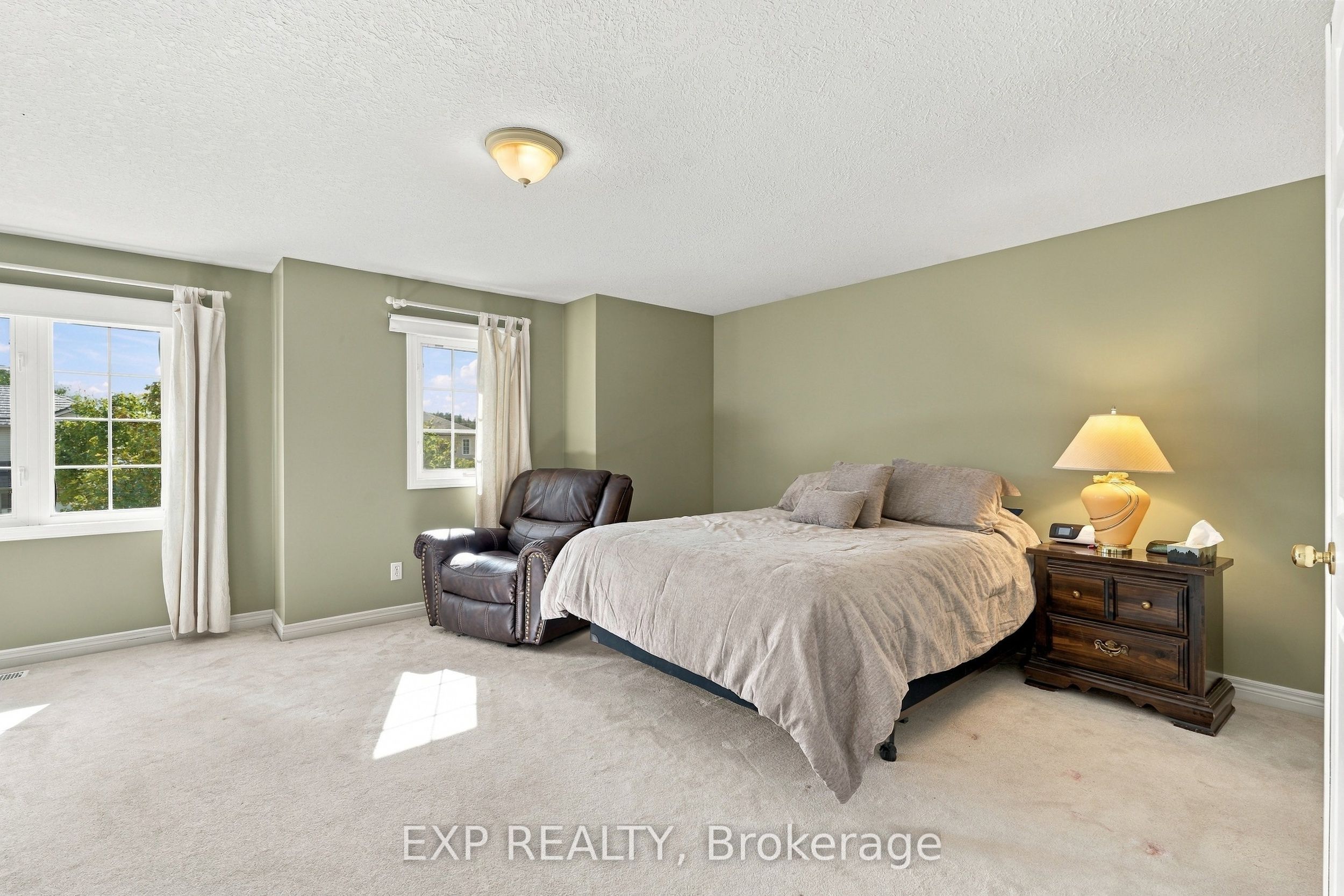 99 Stiefelmeyer Crescent Property Photo 16
