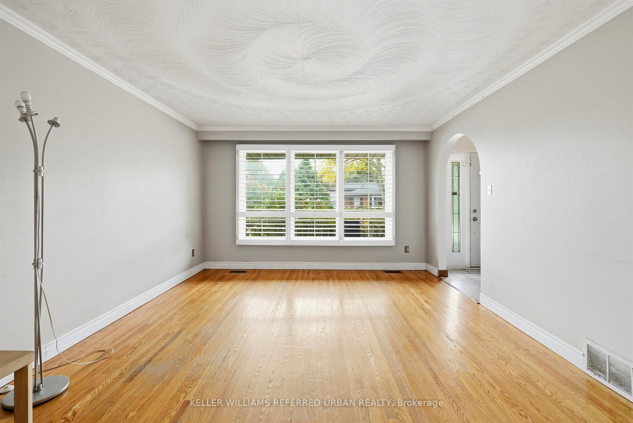 128 Hadeland Avenue Property Photo 5