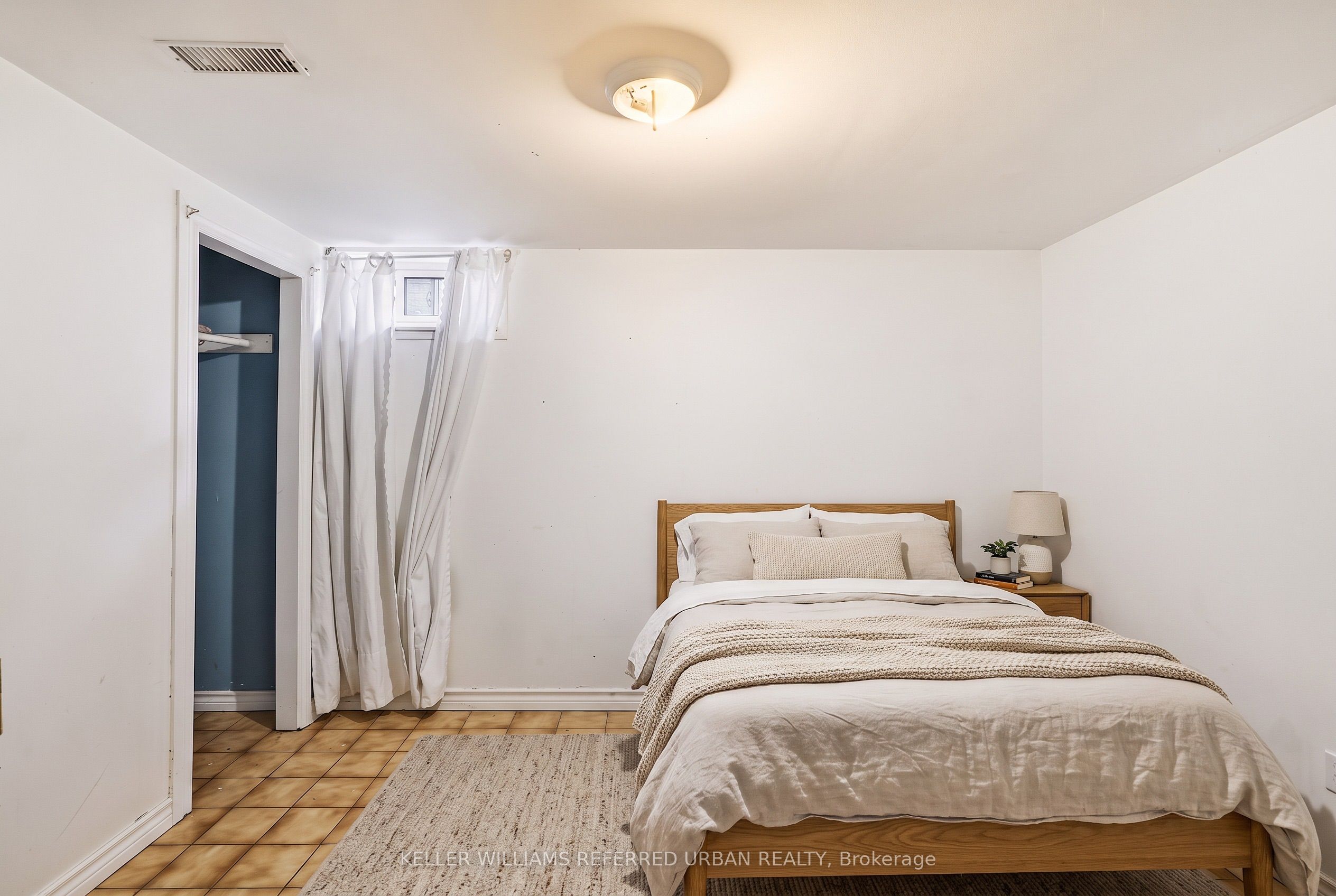 128 Hadeland Avenue Property Photo 18