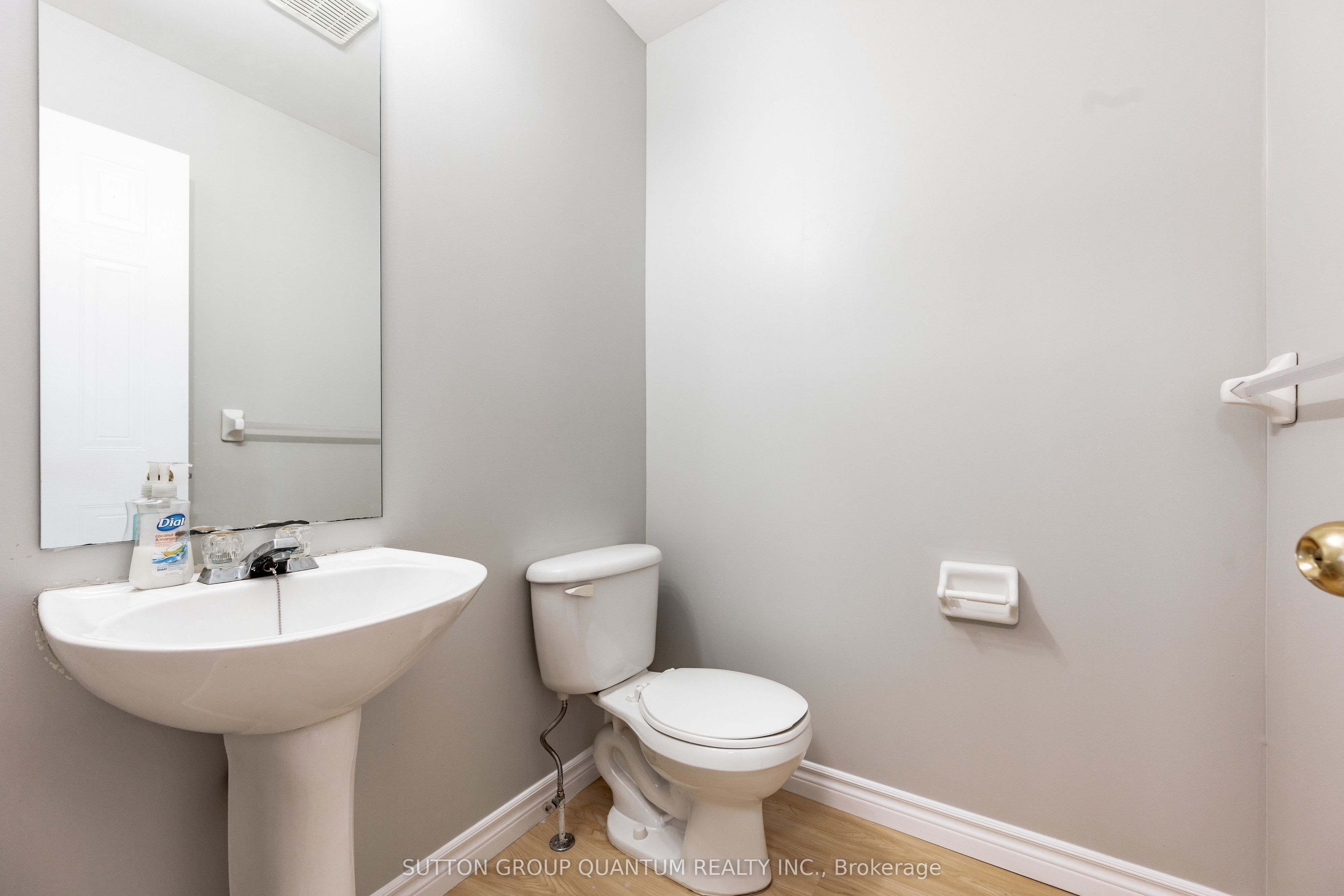 48 White Sands Court Upper Property Photo 12