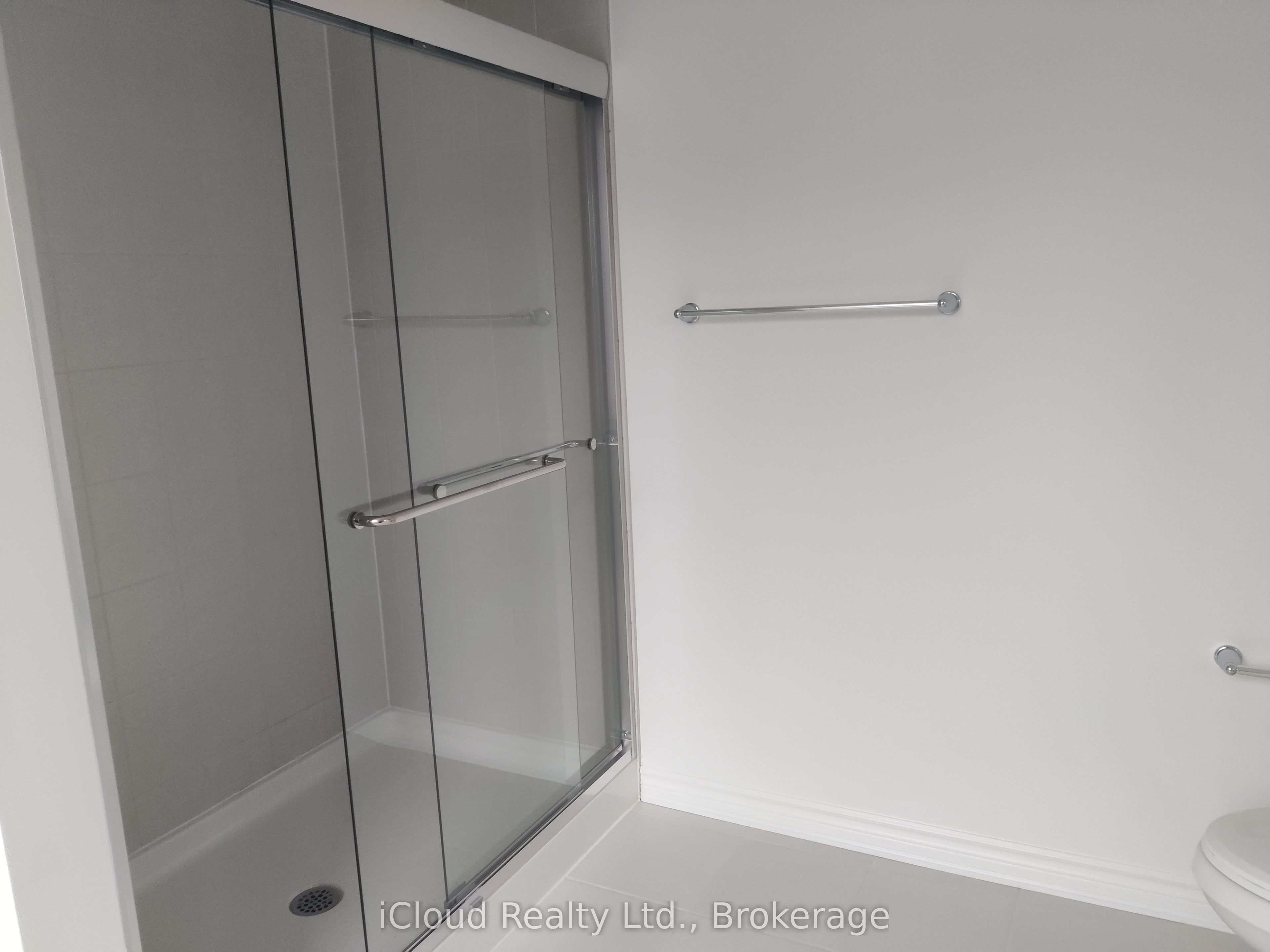 26 Milt Schmidt Street Property Photo 4