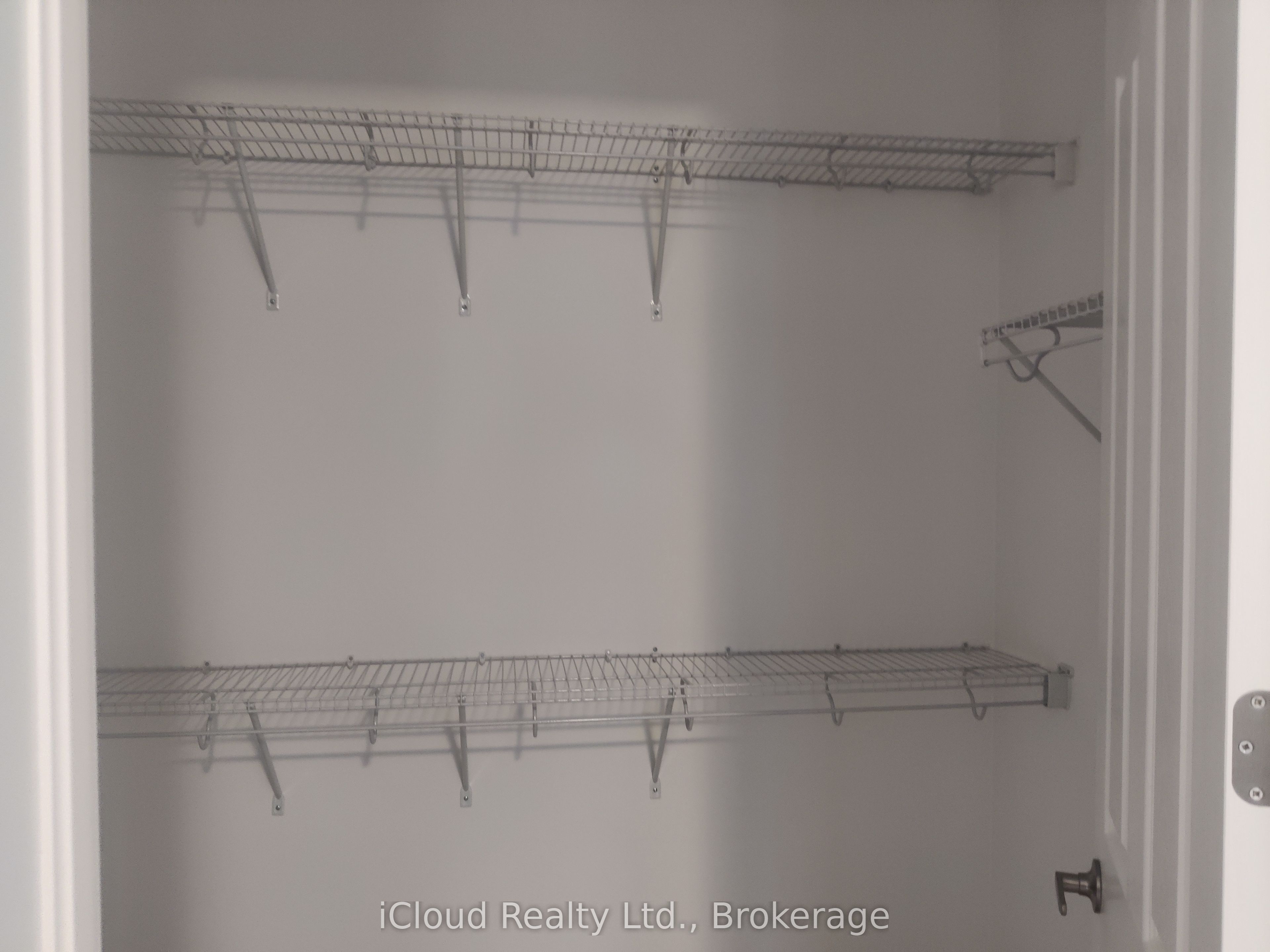 26 Milt Schmidt Street Property Photo 5