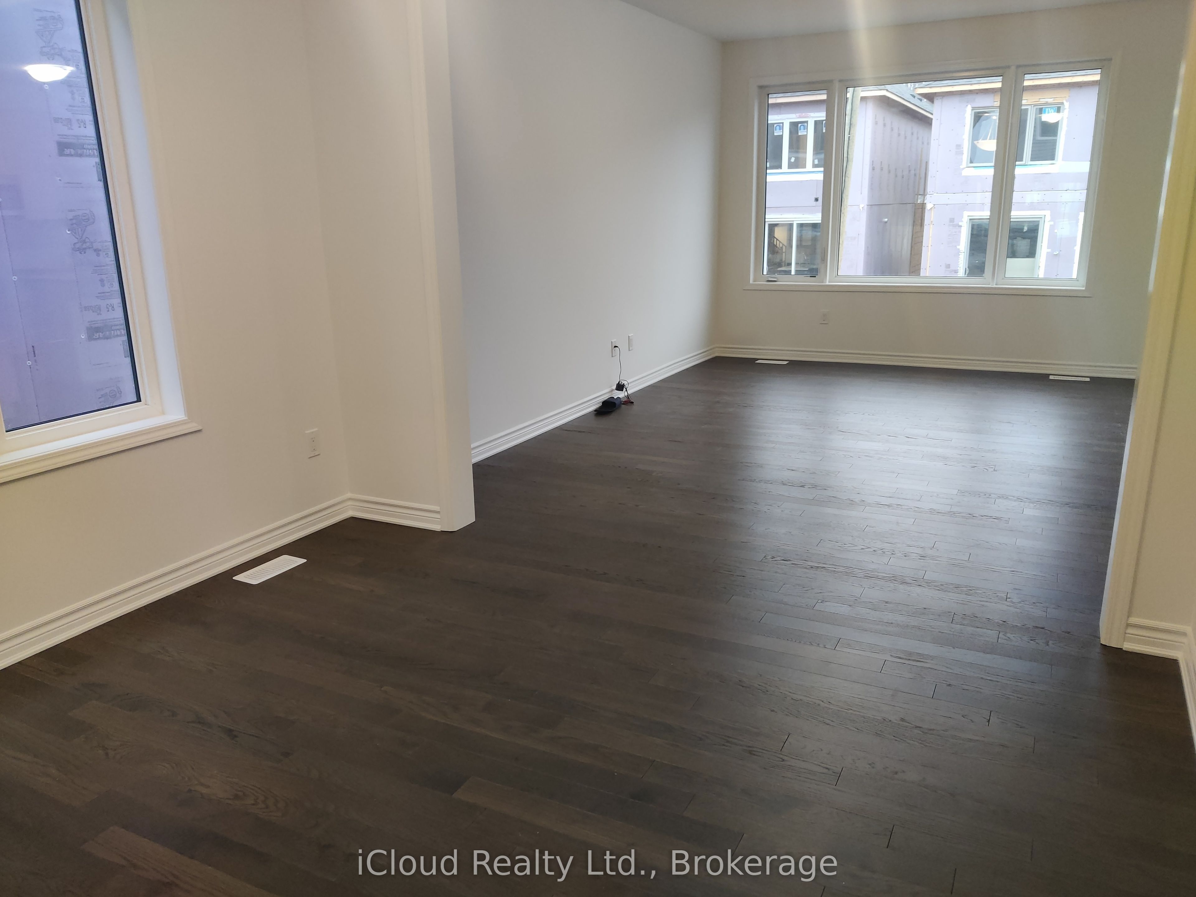 26 Milt Schmidt Street Property Photo 11