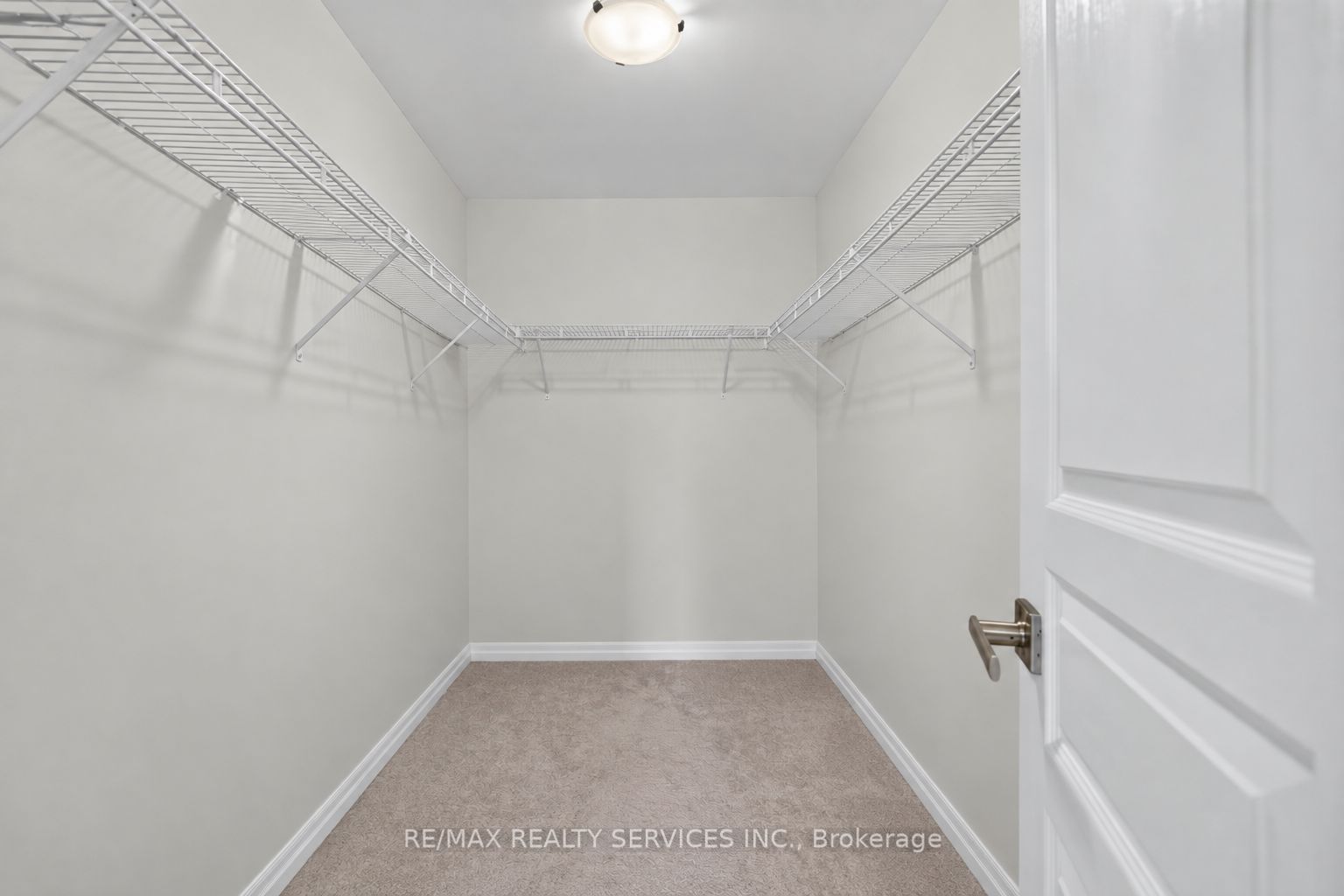 322 Holden Street Property Photo 32