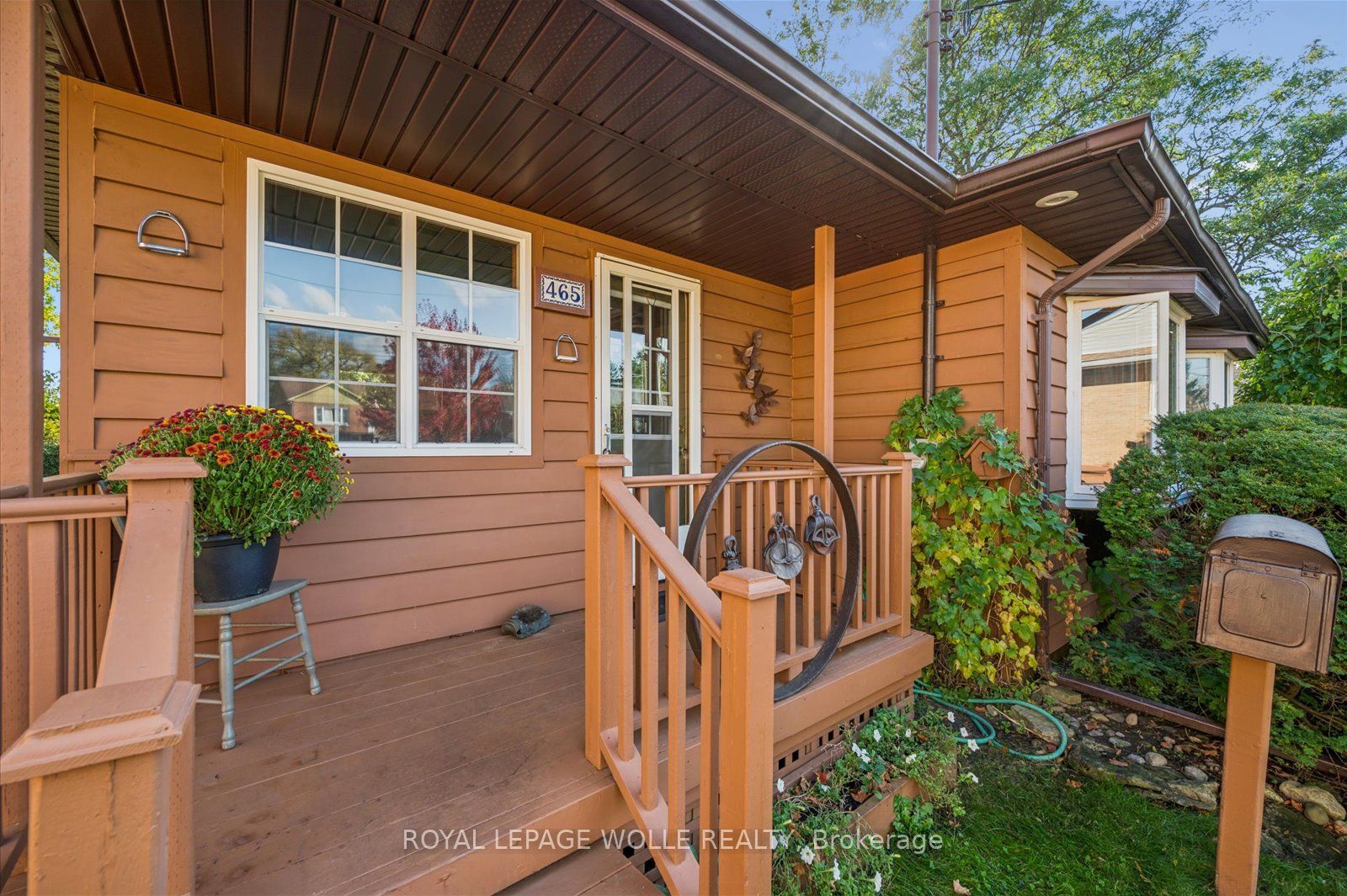 465 Karn Street Property Photo 4
