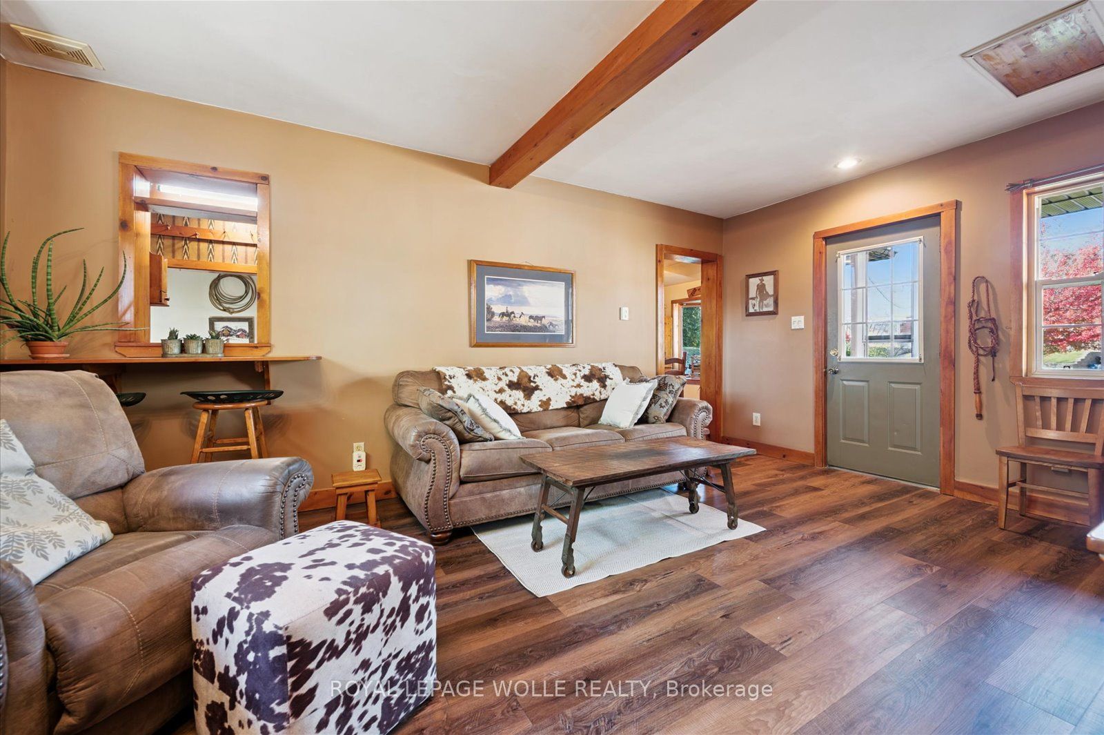 465 Karn Street Property Photo 9