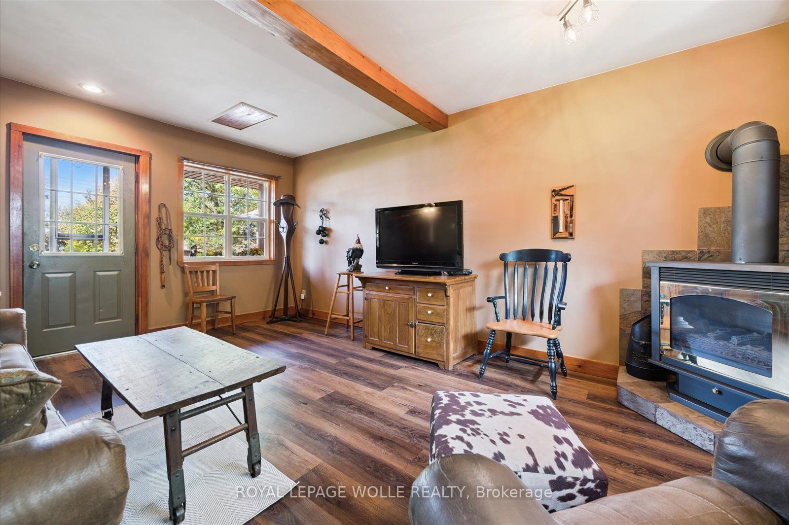 465 Karn Street Property Photo 10