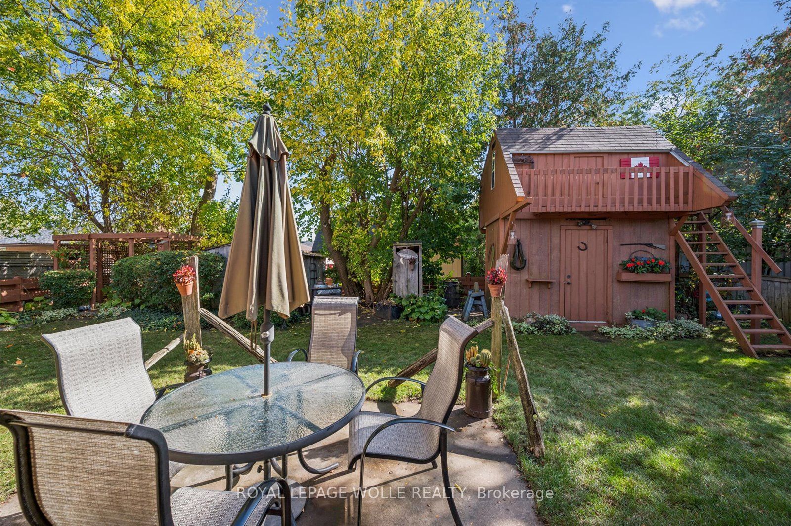 465 Karn Street Property Photo 32