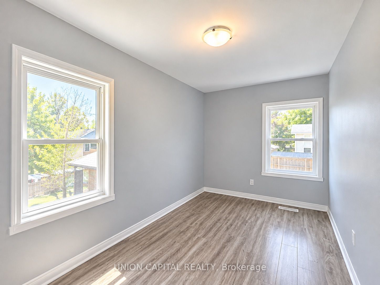35 Normanhurst Avenue Property Photo 6