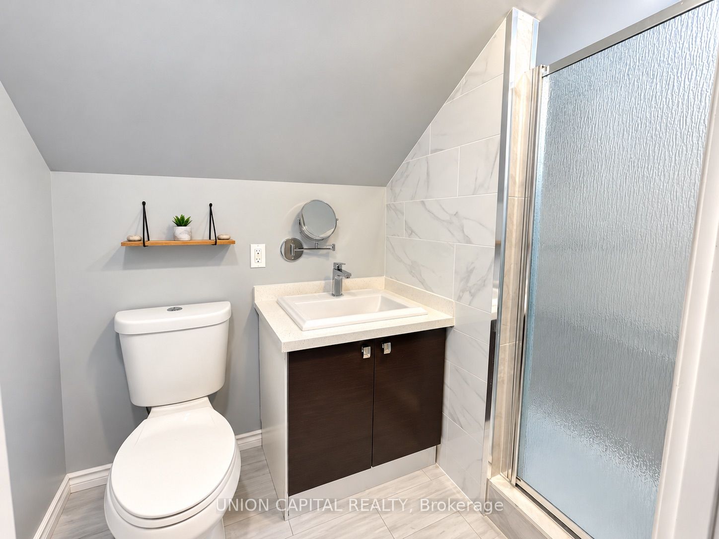 35 Normanhurst Avenue Property Photo 10