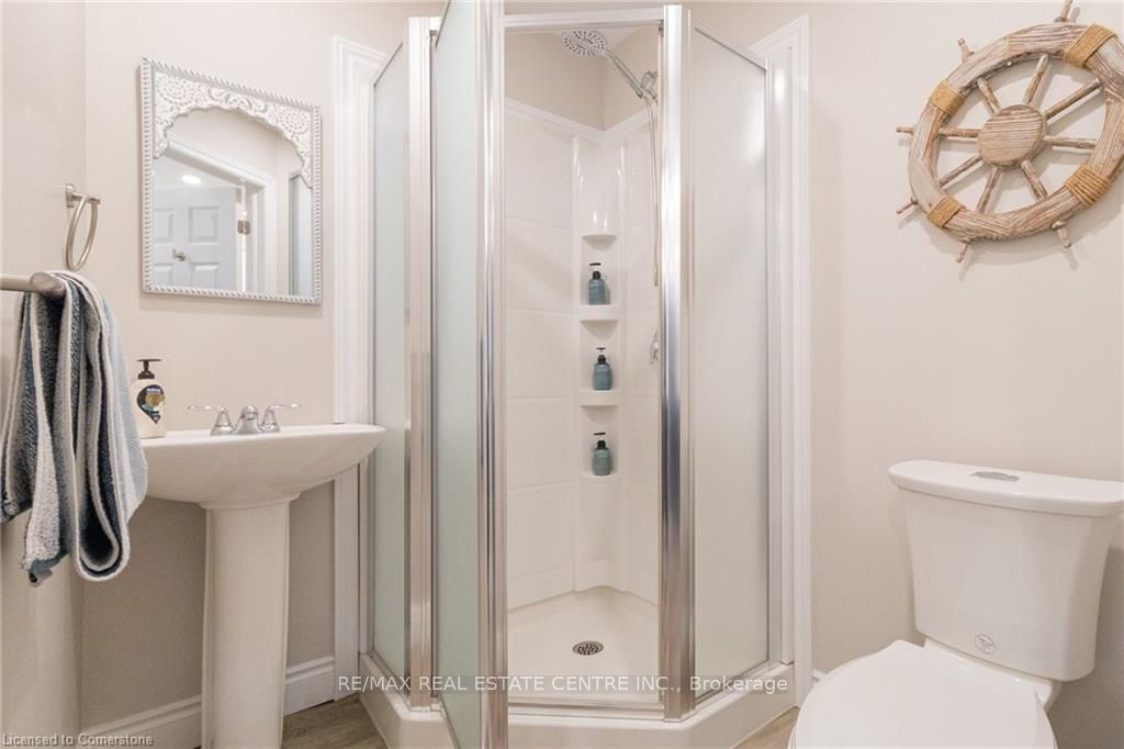 11 Dietrich Crescent Property Photo 14