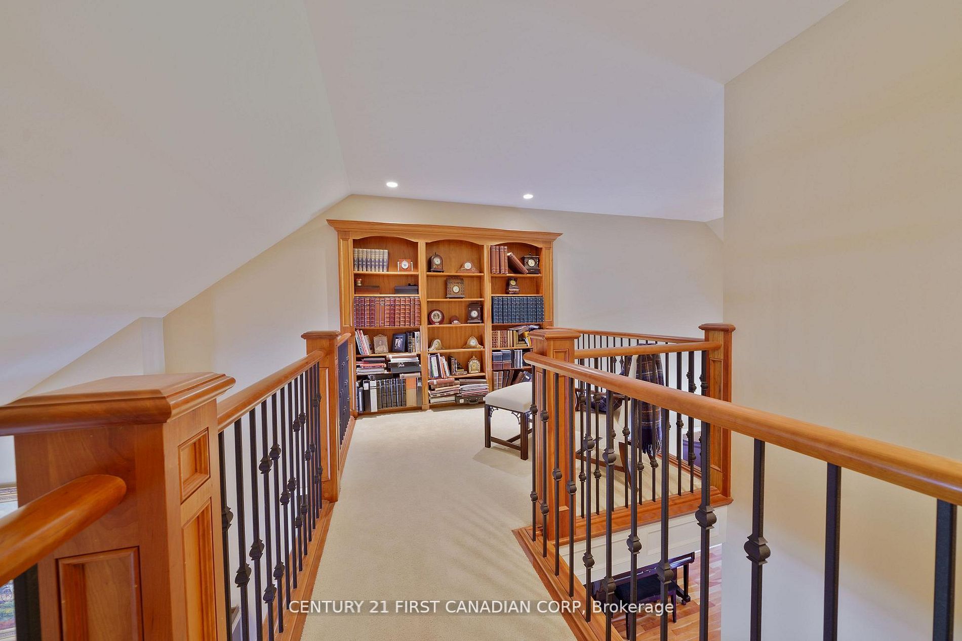2091 Valleyrun Boulevard Property Photo 9