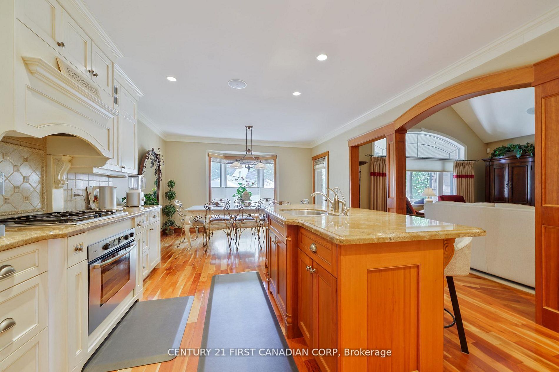 2091 Valleyrun Boulevard Property Photo 19