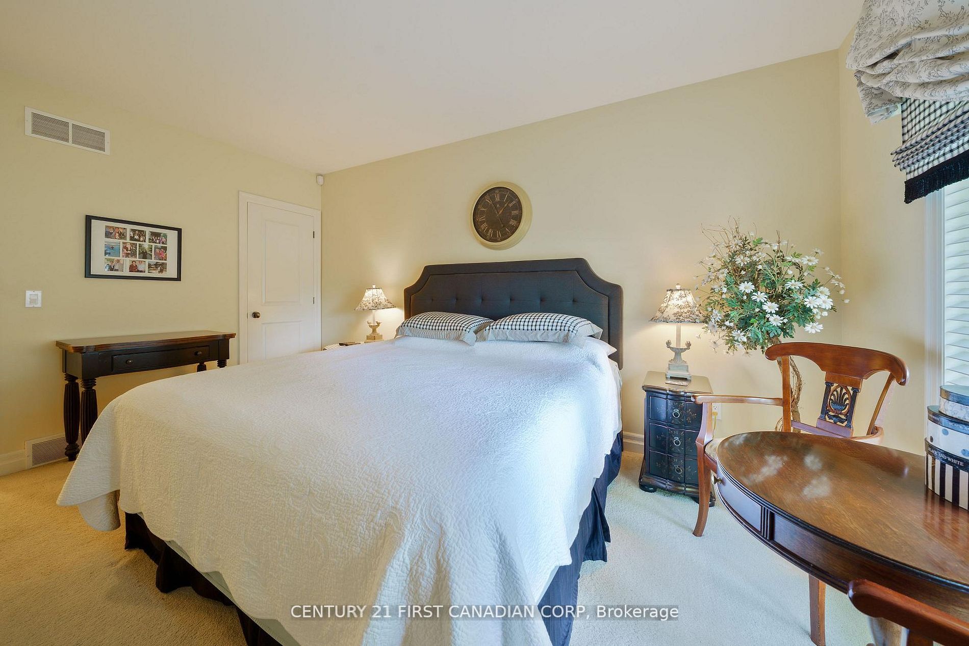 2091 Valleyrun Boulevard Property Photo 28