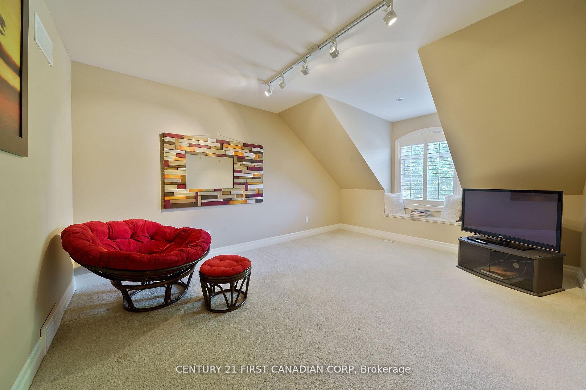 2091 Valleyrun Boulevard Property Photo 38