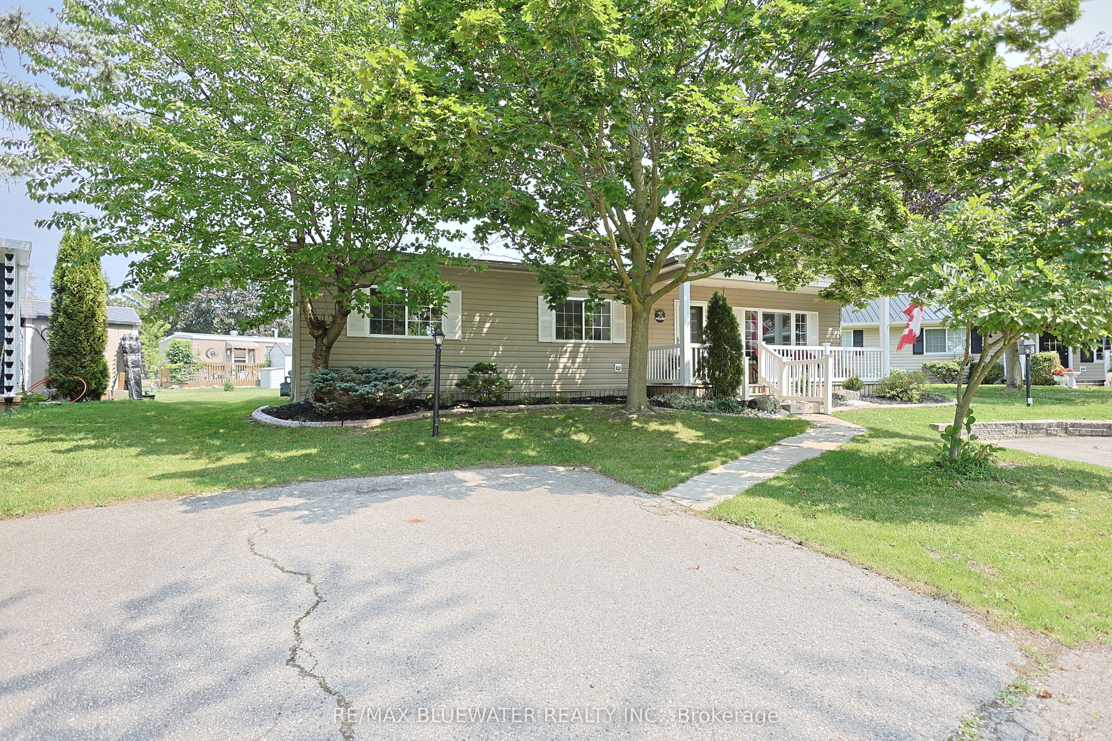 288 Concord Drive Property Photo 4