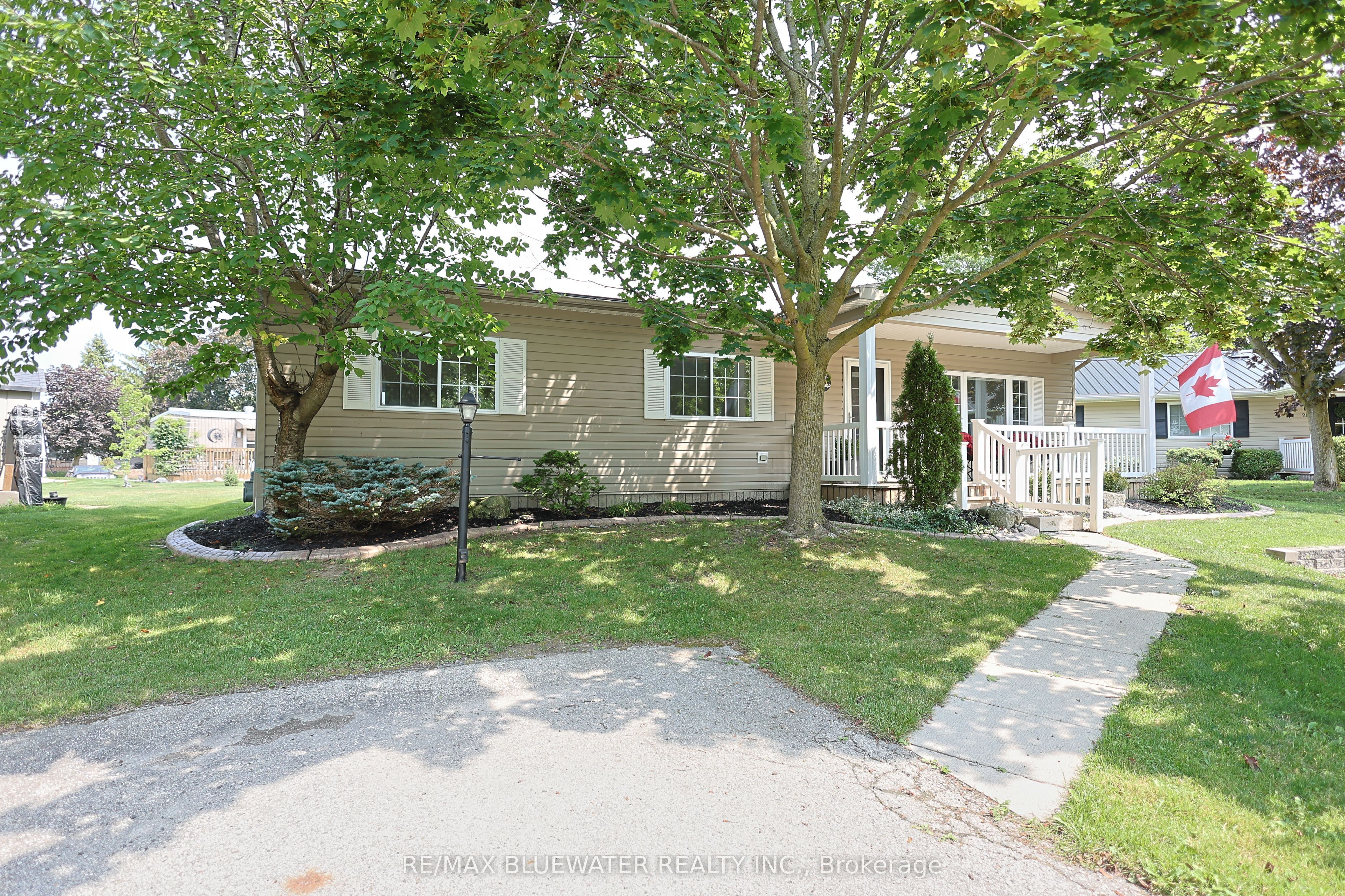 288 Concord Drive Property Photo 6