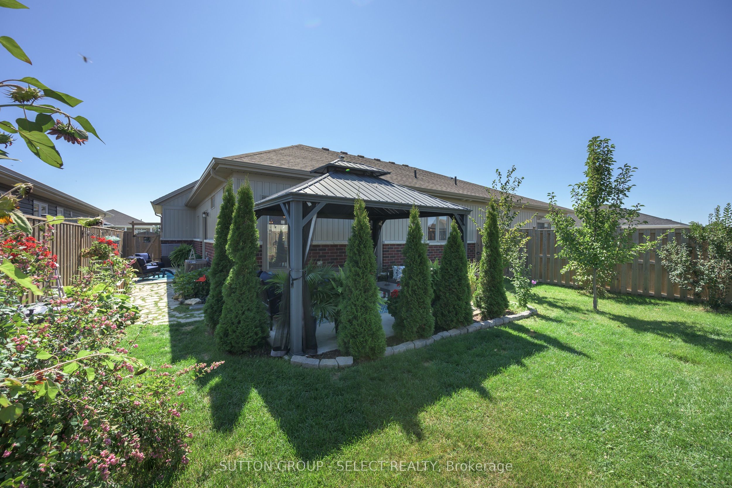 99 Lanz Boulevard Property Photo 7