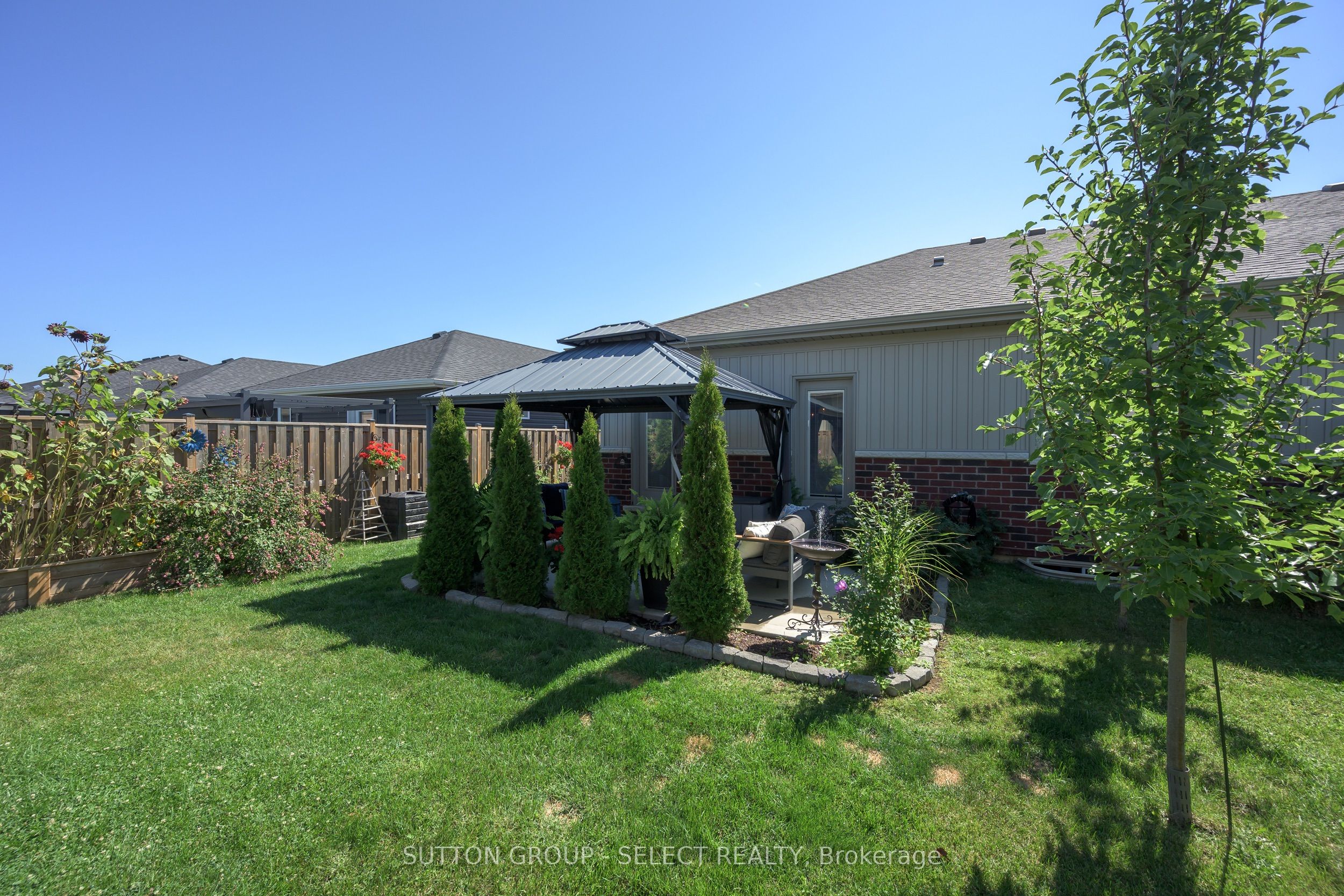 99 Lanz Boulevard Property Photo 8