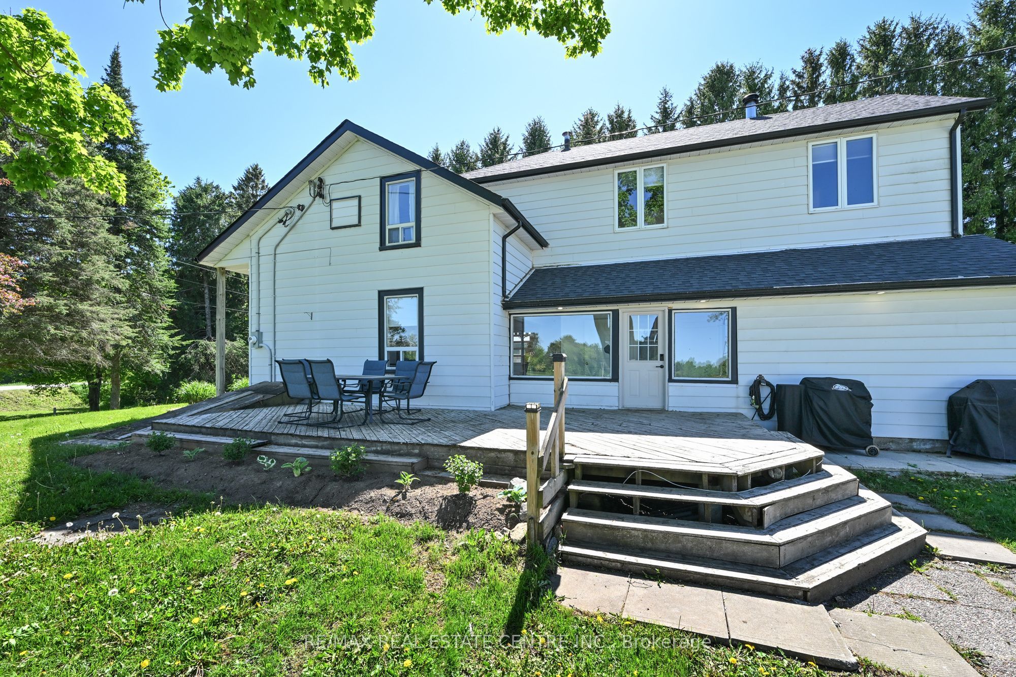 347157 Mono Centre Road Property Photo 4