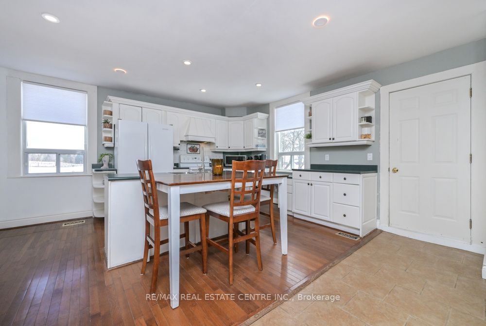 347157 Mono Centre Road Property Photo 7