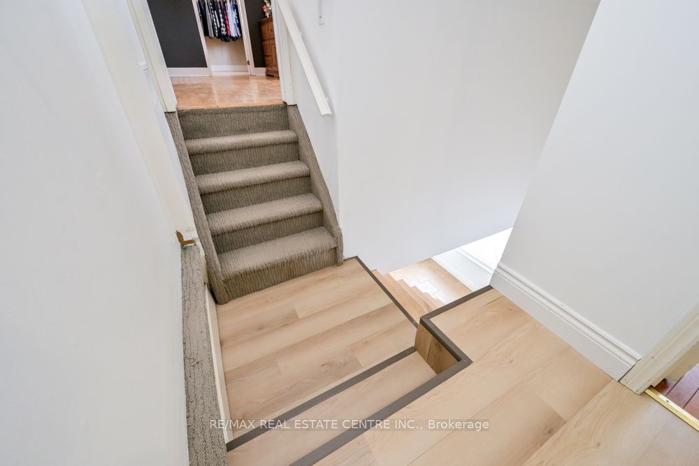 347157 Mono Centre Road Property Photo 28