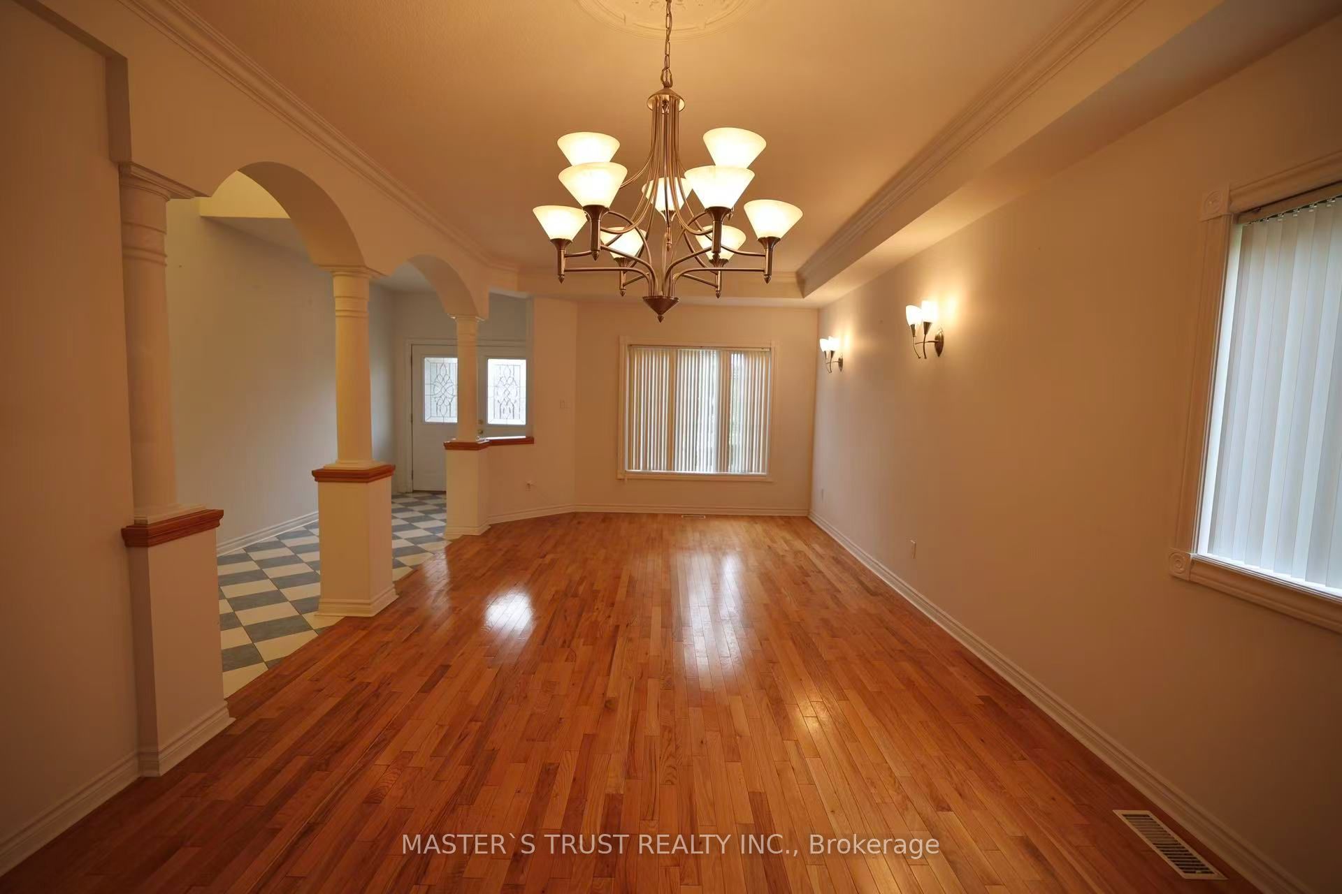 7 Westra Drive Property Photo 9