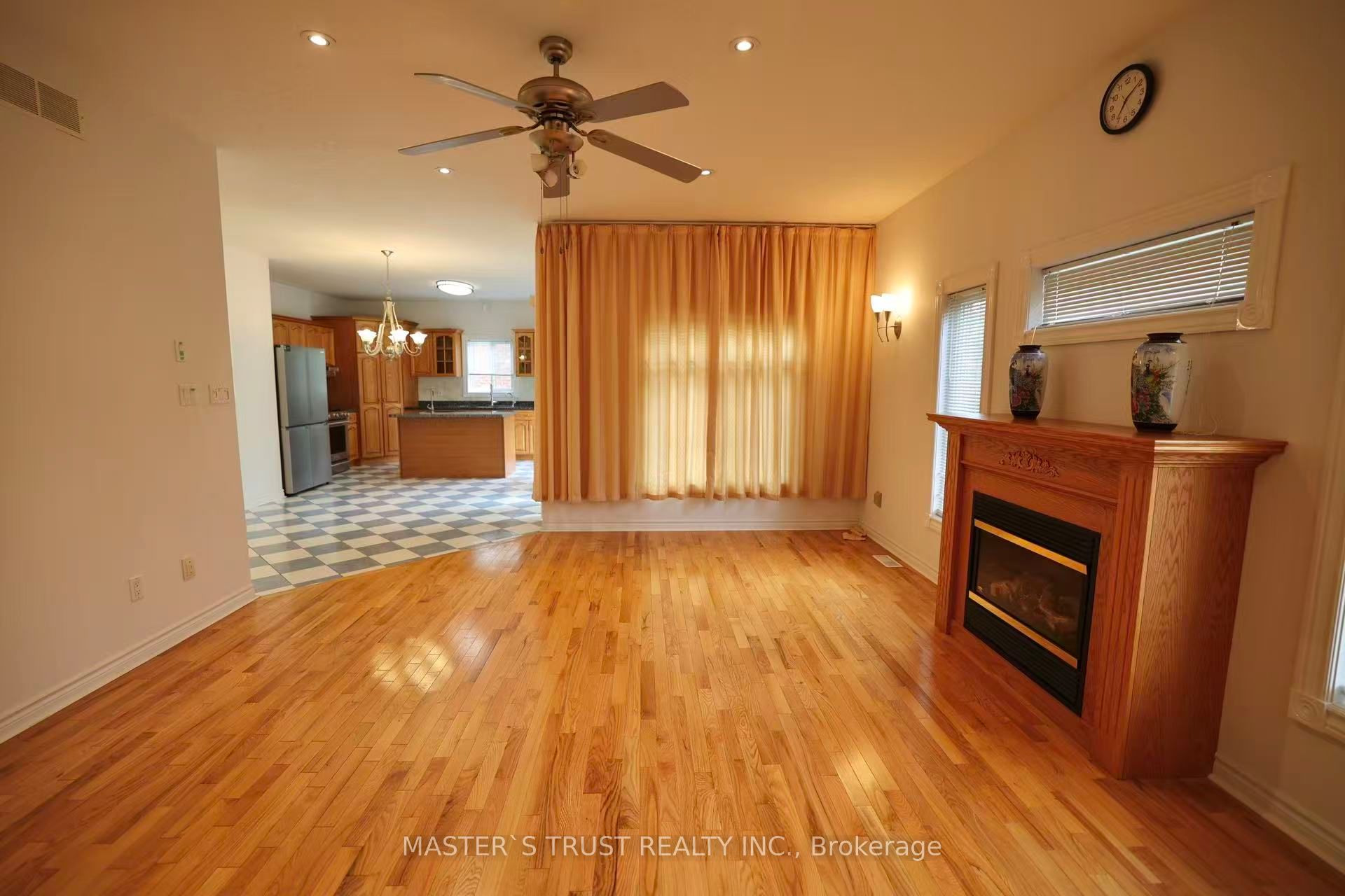 7 Westra Drive Property Photo 14