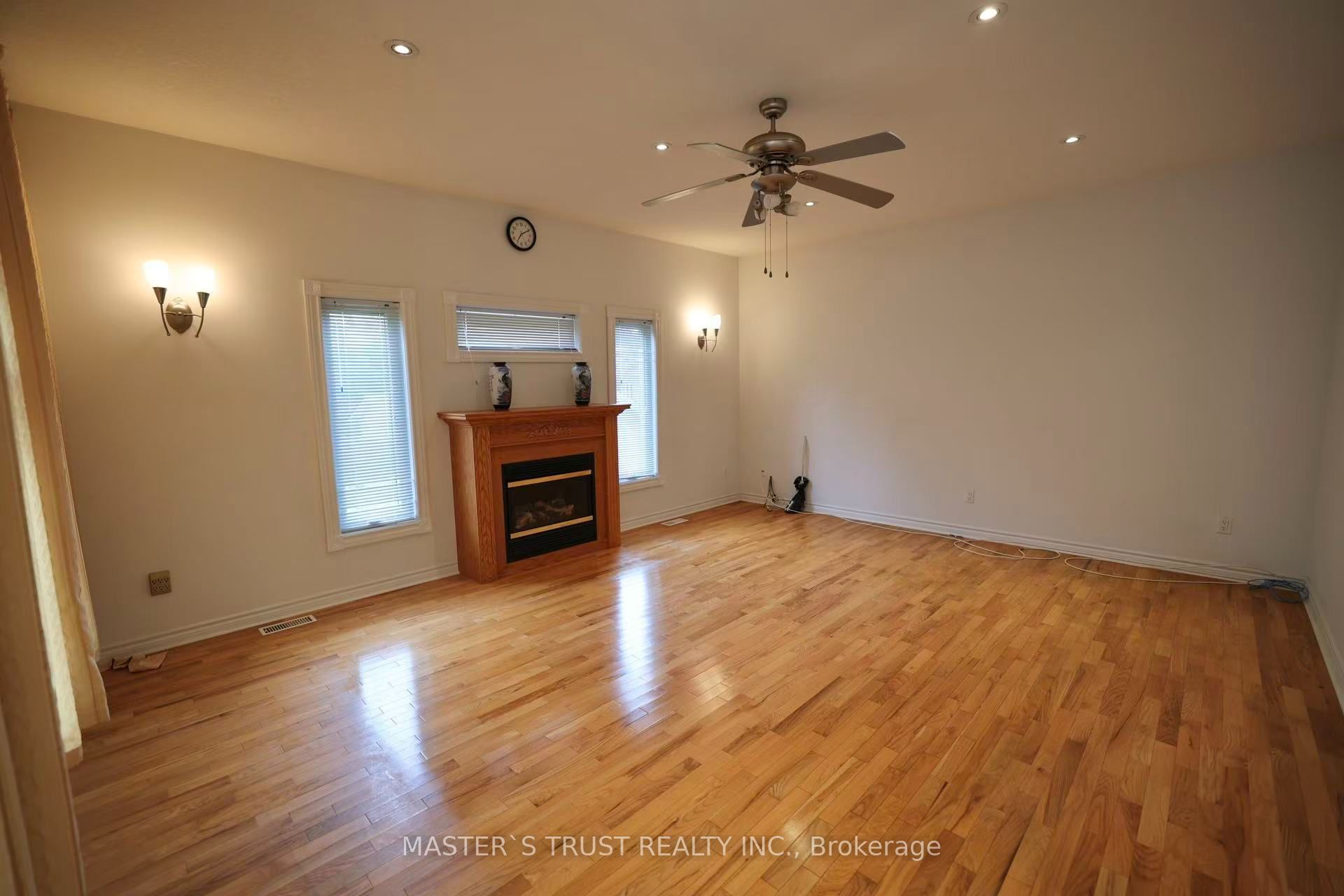 7 Westra Drive Property Photo 15