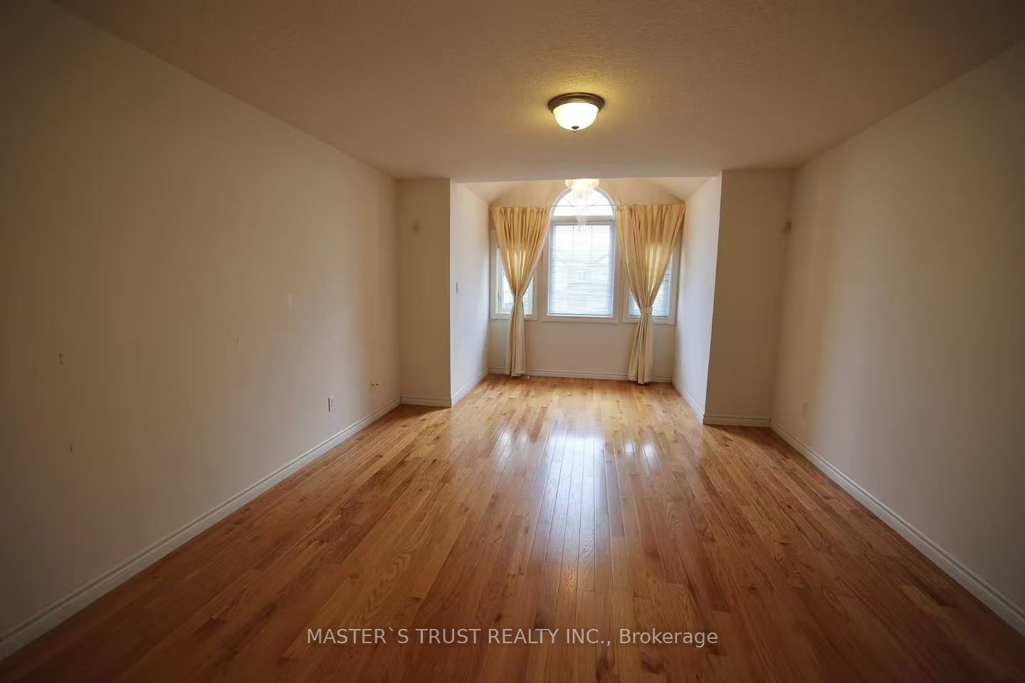 7 Westra Drive Property Photo 18