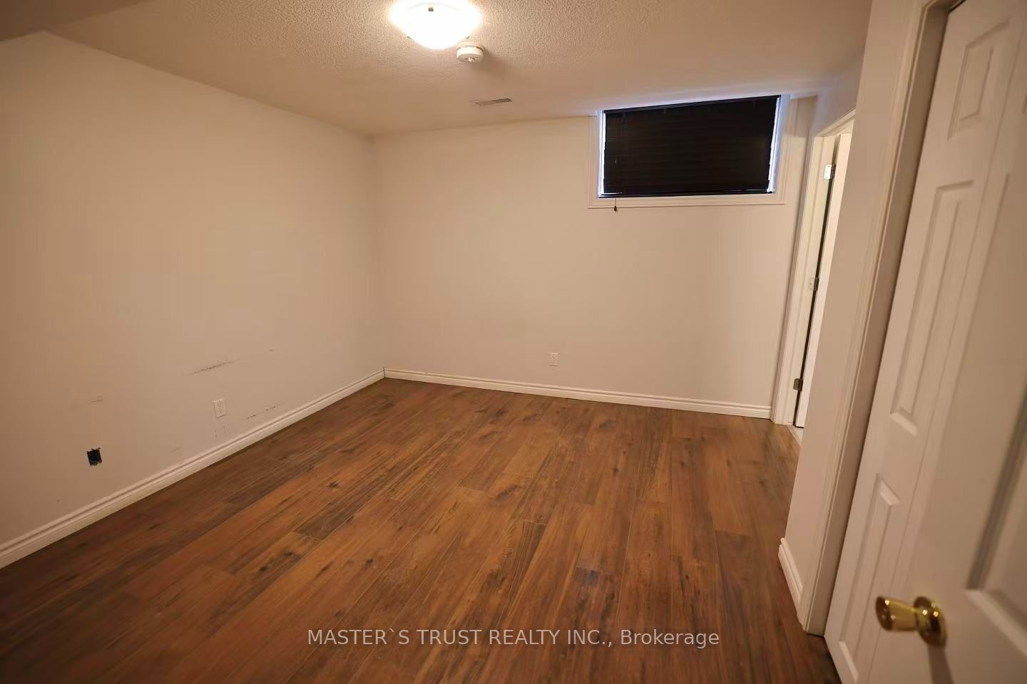 7 Westra Drive Property Photo 28